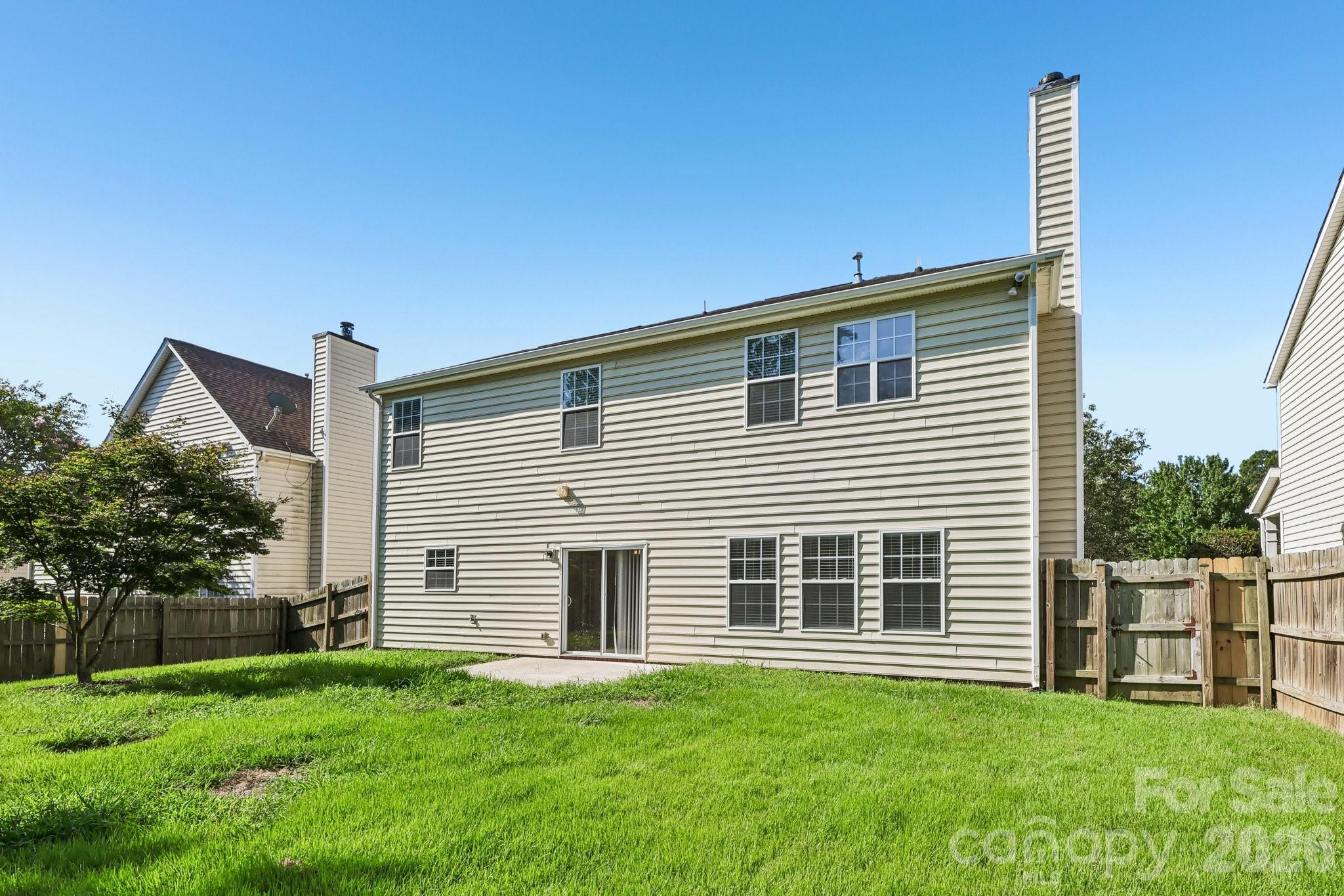 1915 Dundalk Road — Charlotte