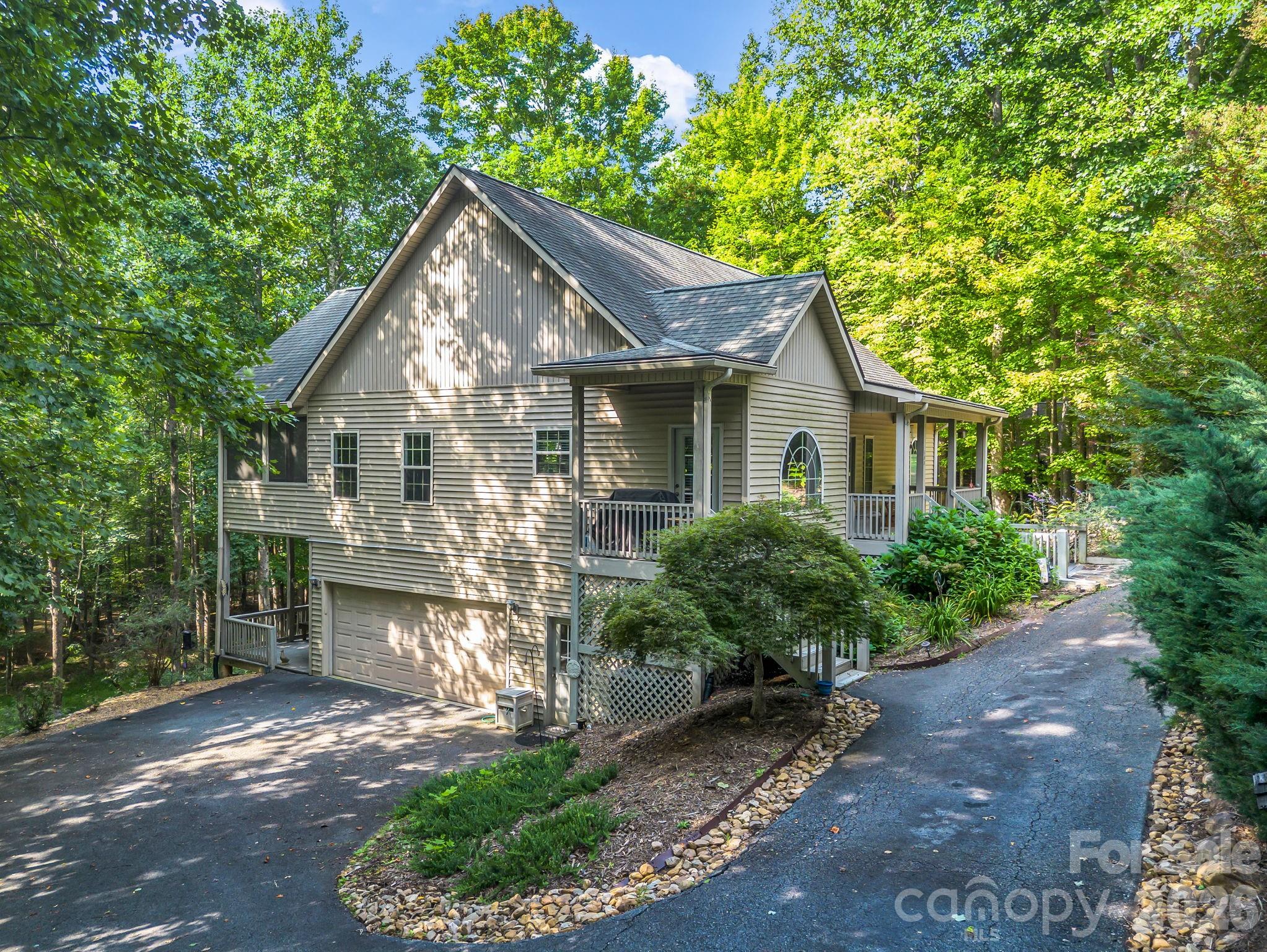 107 Wilkerson Court — Lake Lure