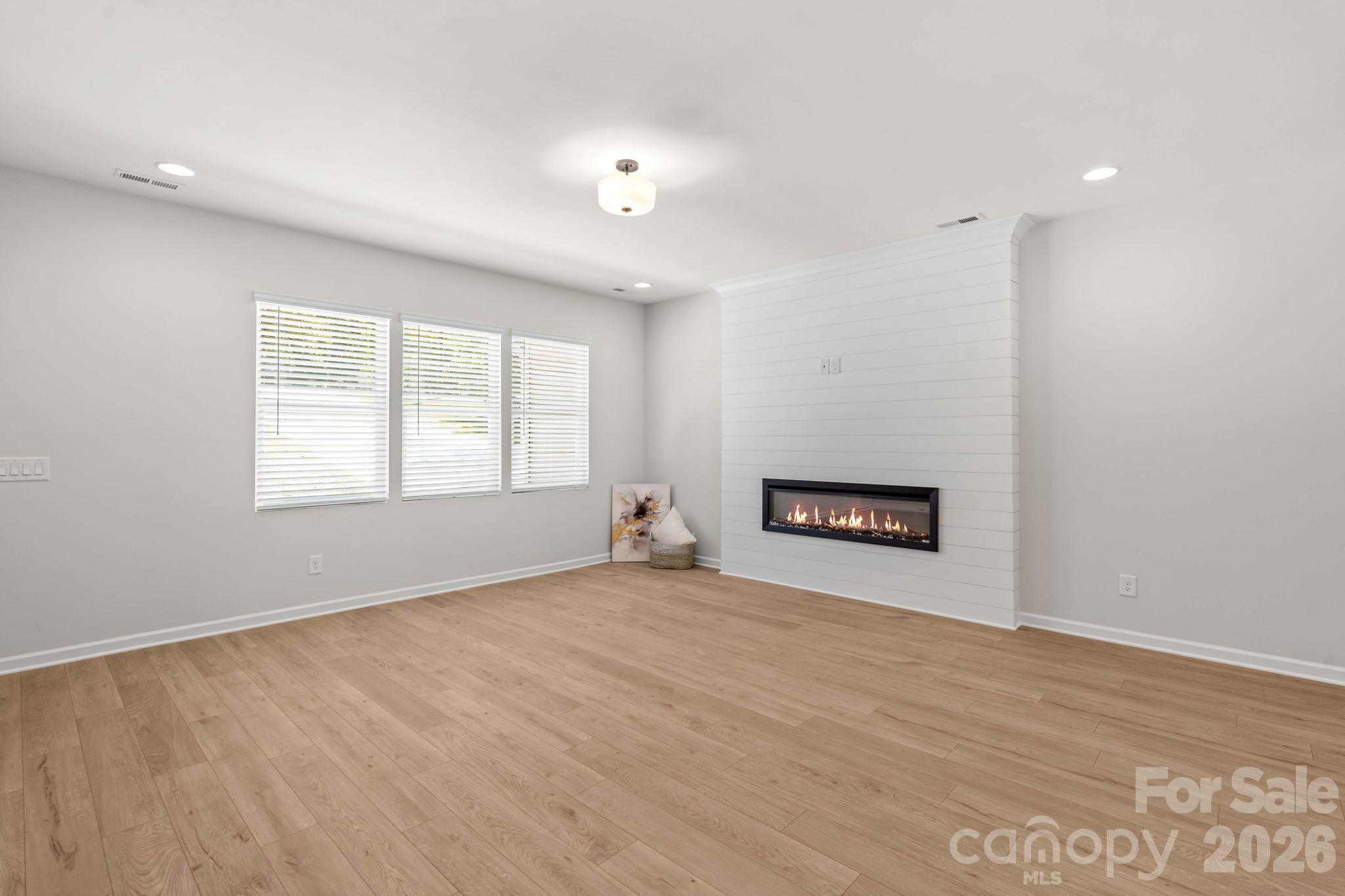 307 Sowers Ferry Road — Salisbury