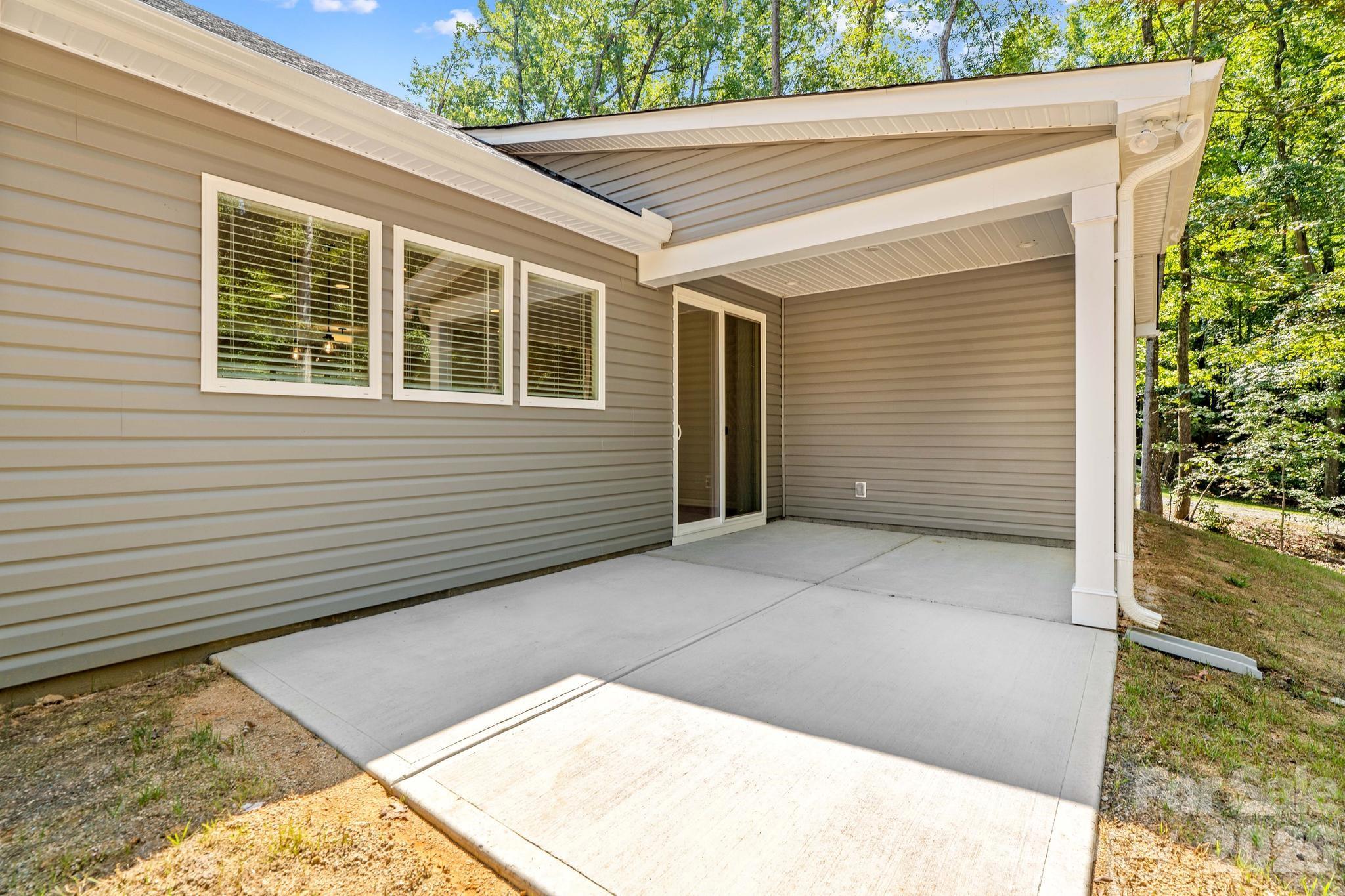 307 Sowers Ferry Road — Salisbury