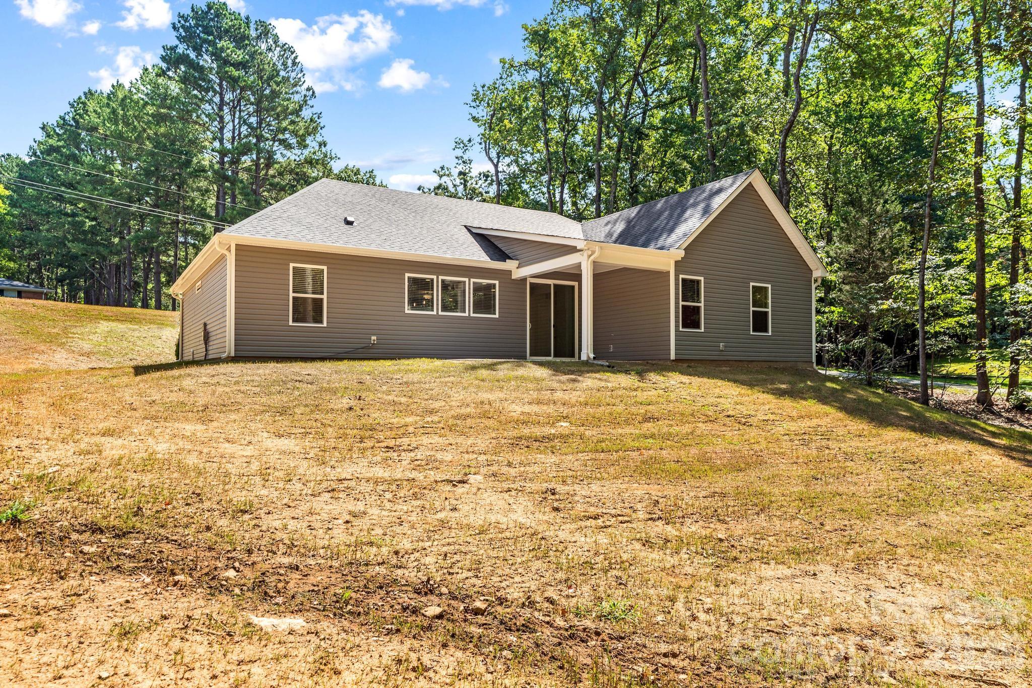 307 Sowers Ferry Road — Salisbury