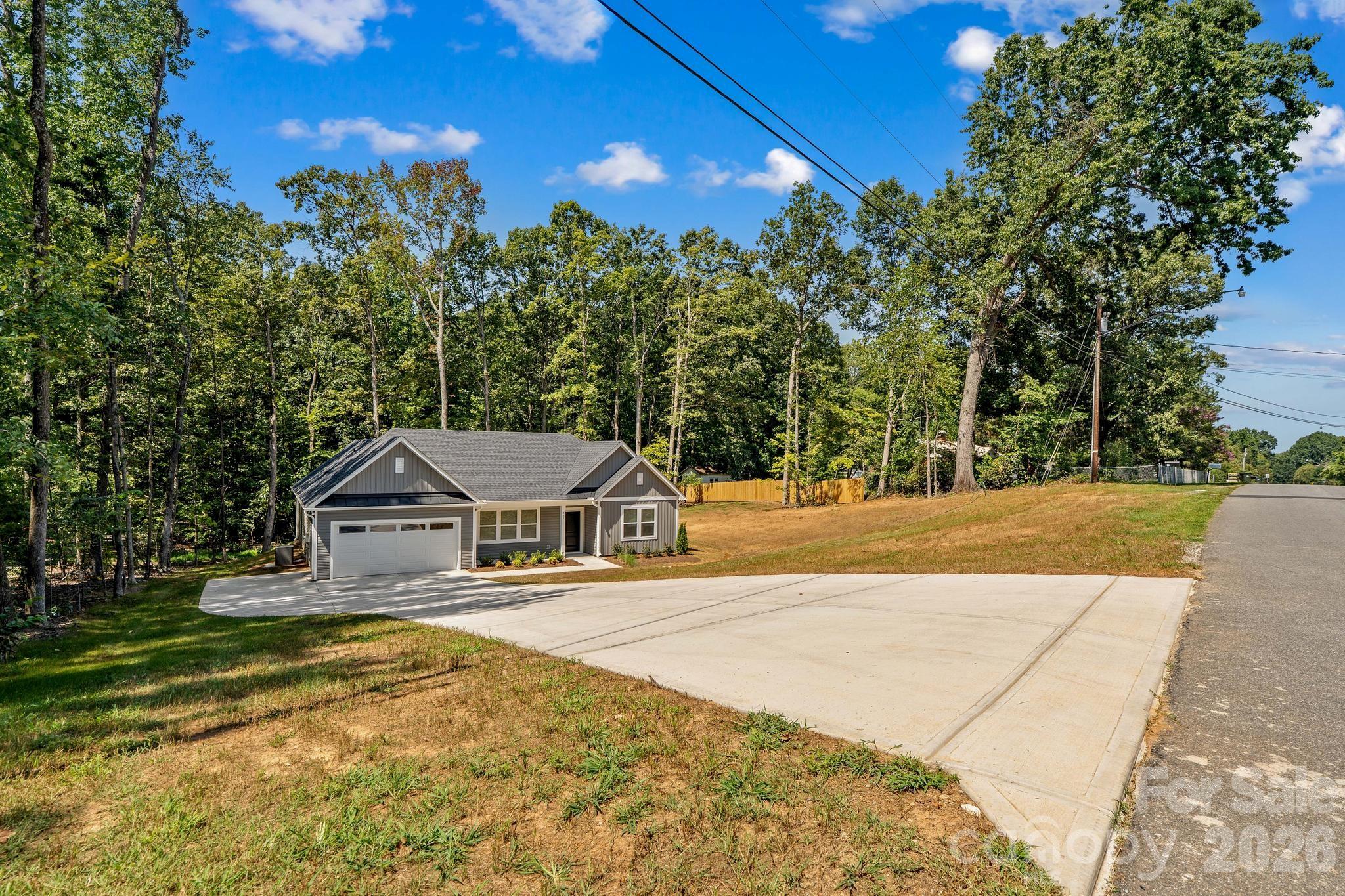 307 Sowers Ferry Road — Salisbury