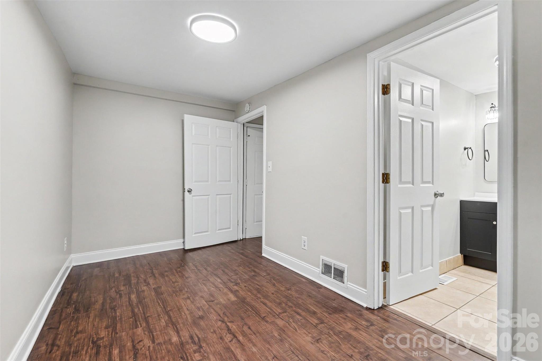 2728 Arnold Drive — Charlotte