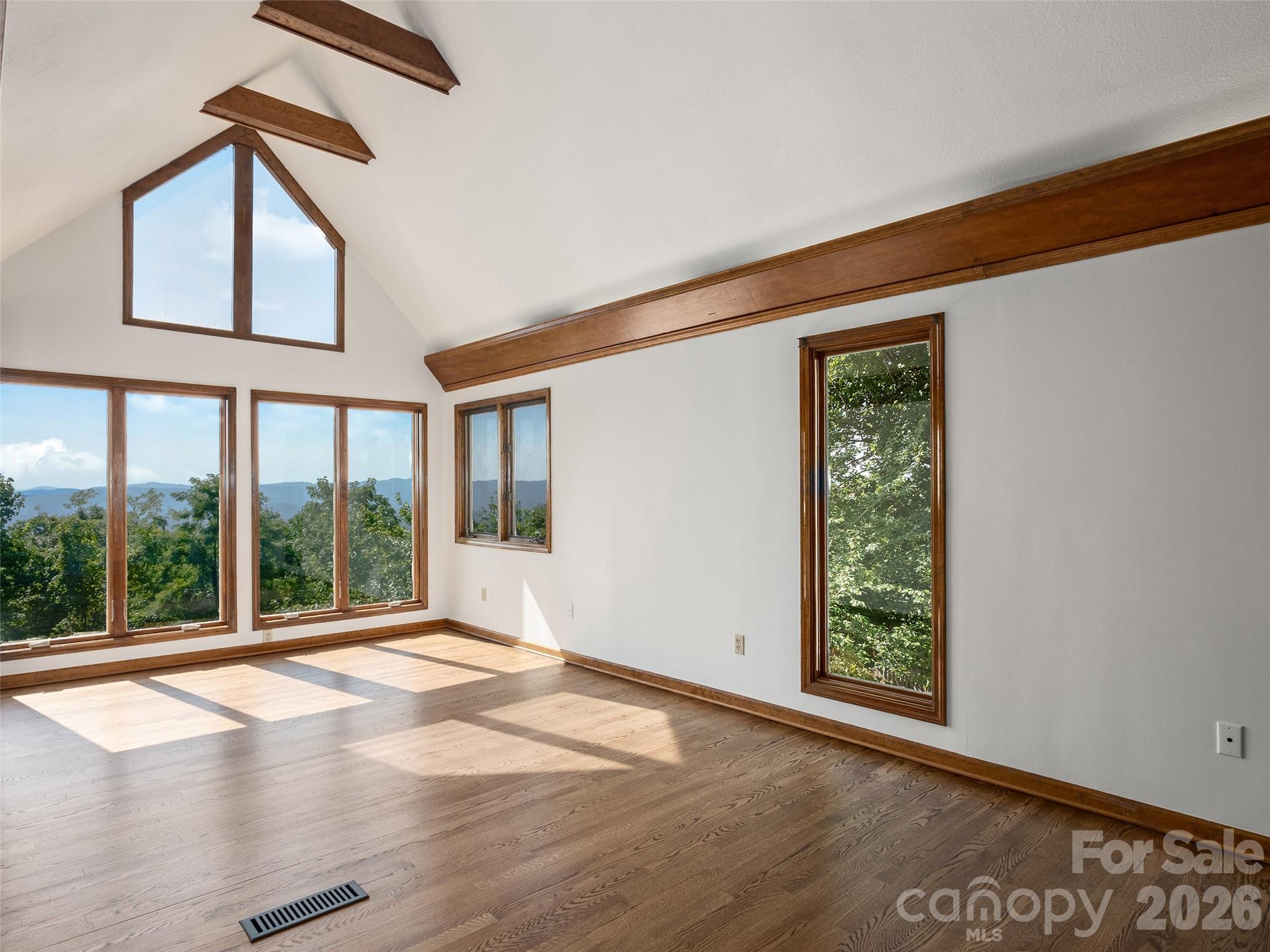 288 Roberts Drive — Laurel Park