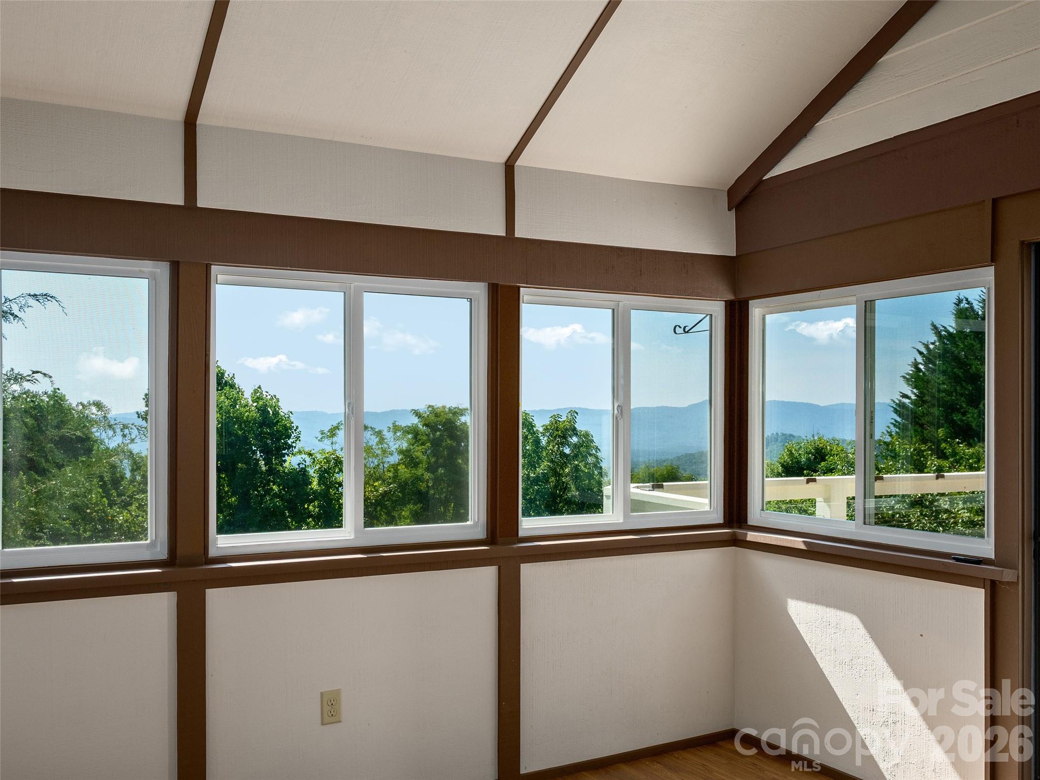 288 Roberts Drive — Laurel Park