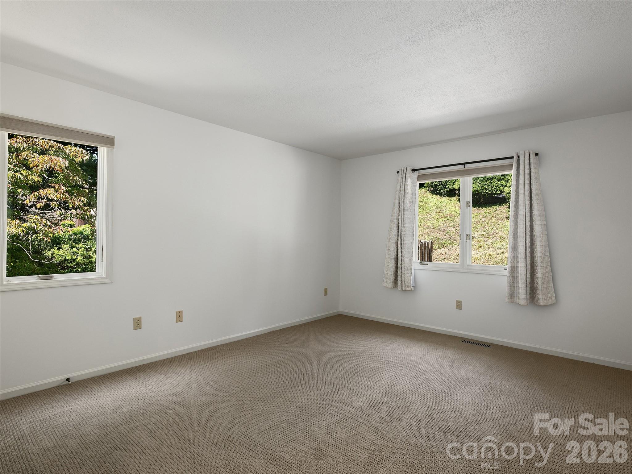 288 Roberts Drive — Laurel Park