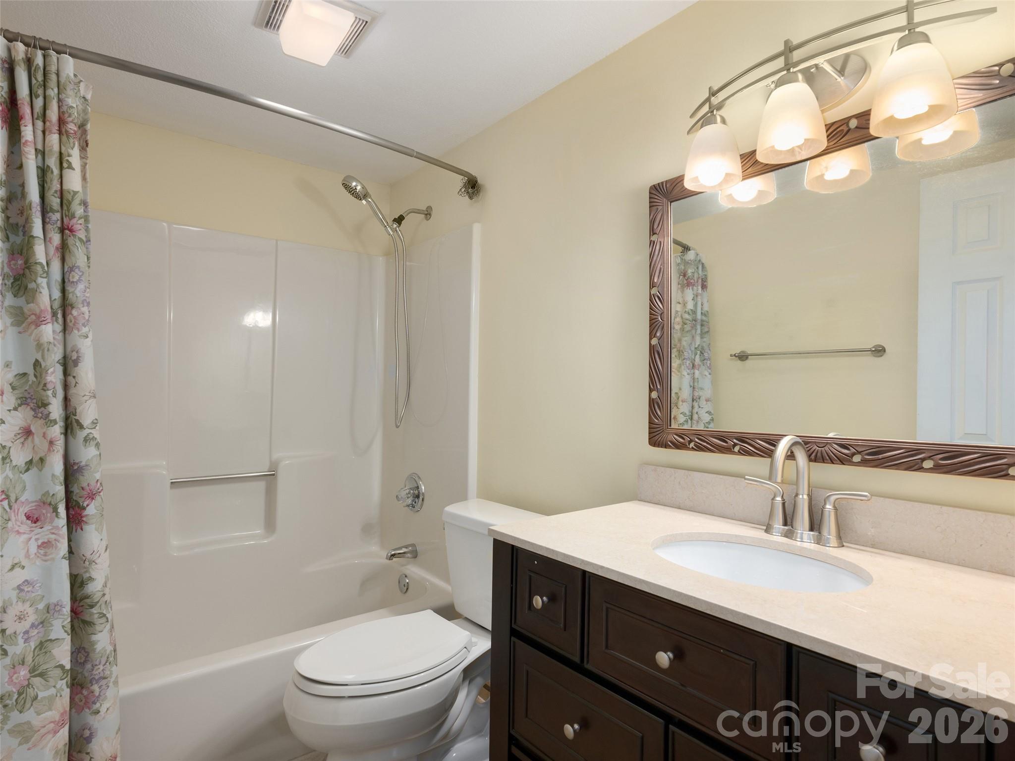 288 Roberts Drive — Laurel Park