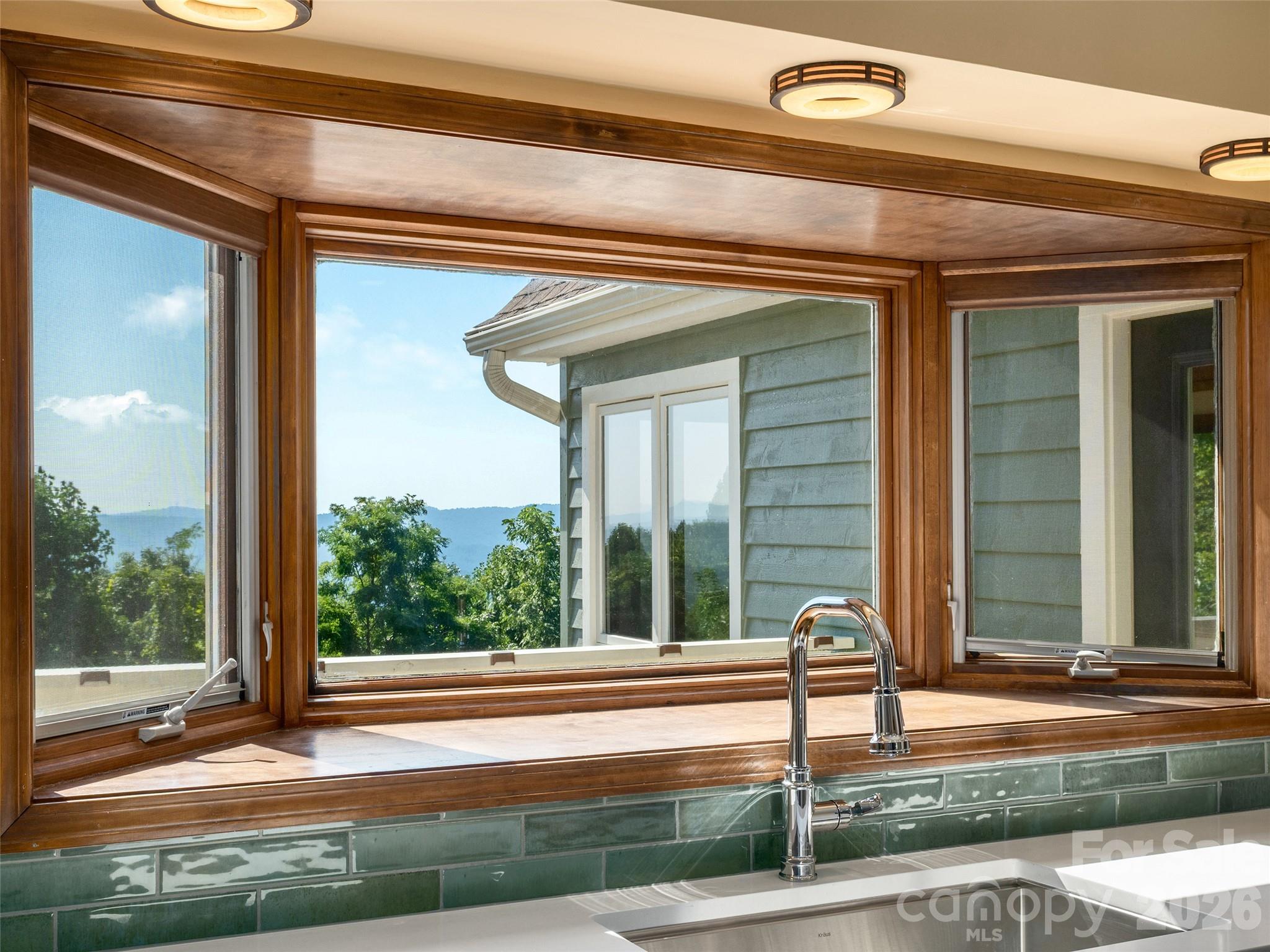 288 Roberts Drive — Laurel Park