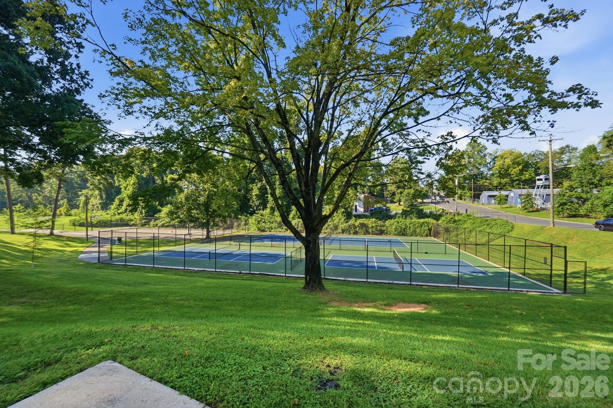 3300 Bonaire Drive — Charlotte