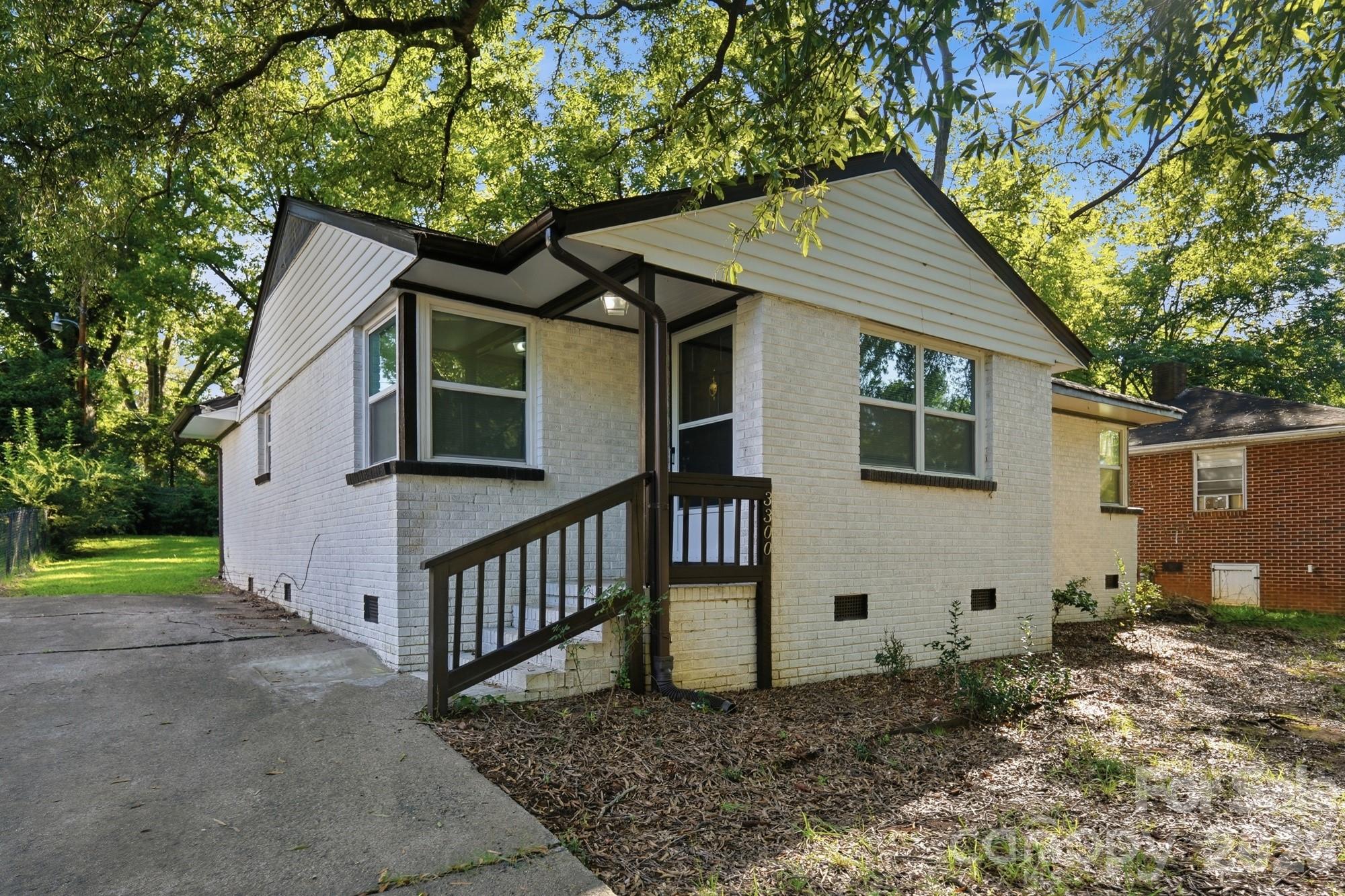 3300 Bonaire Drive — Charlotte