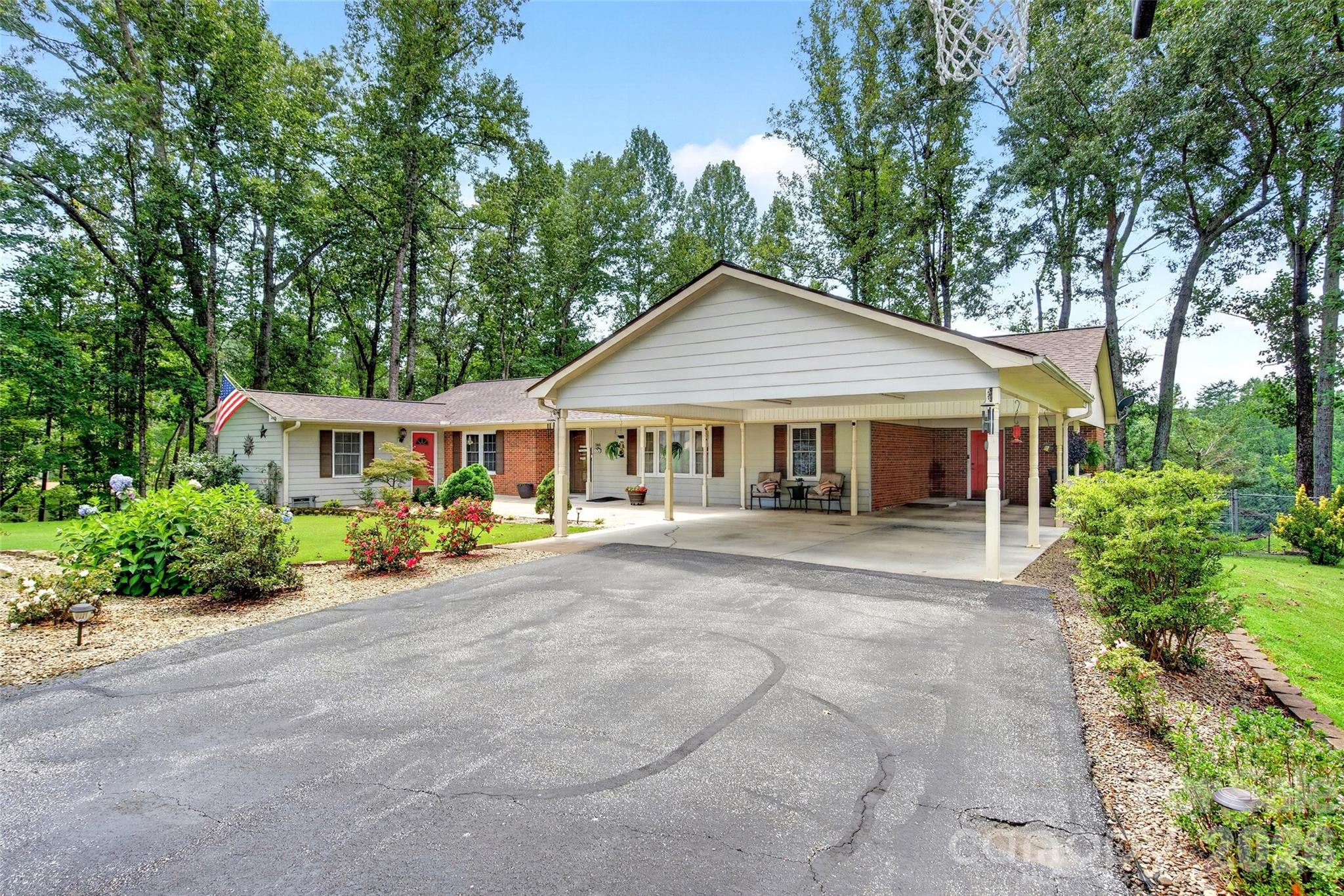 146 Cobblestone Drive — Marion