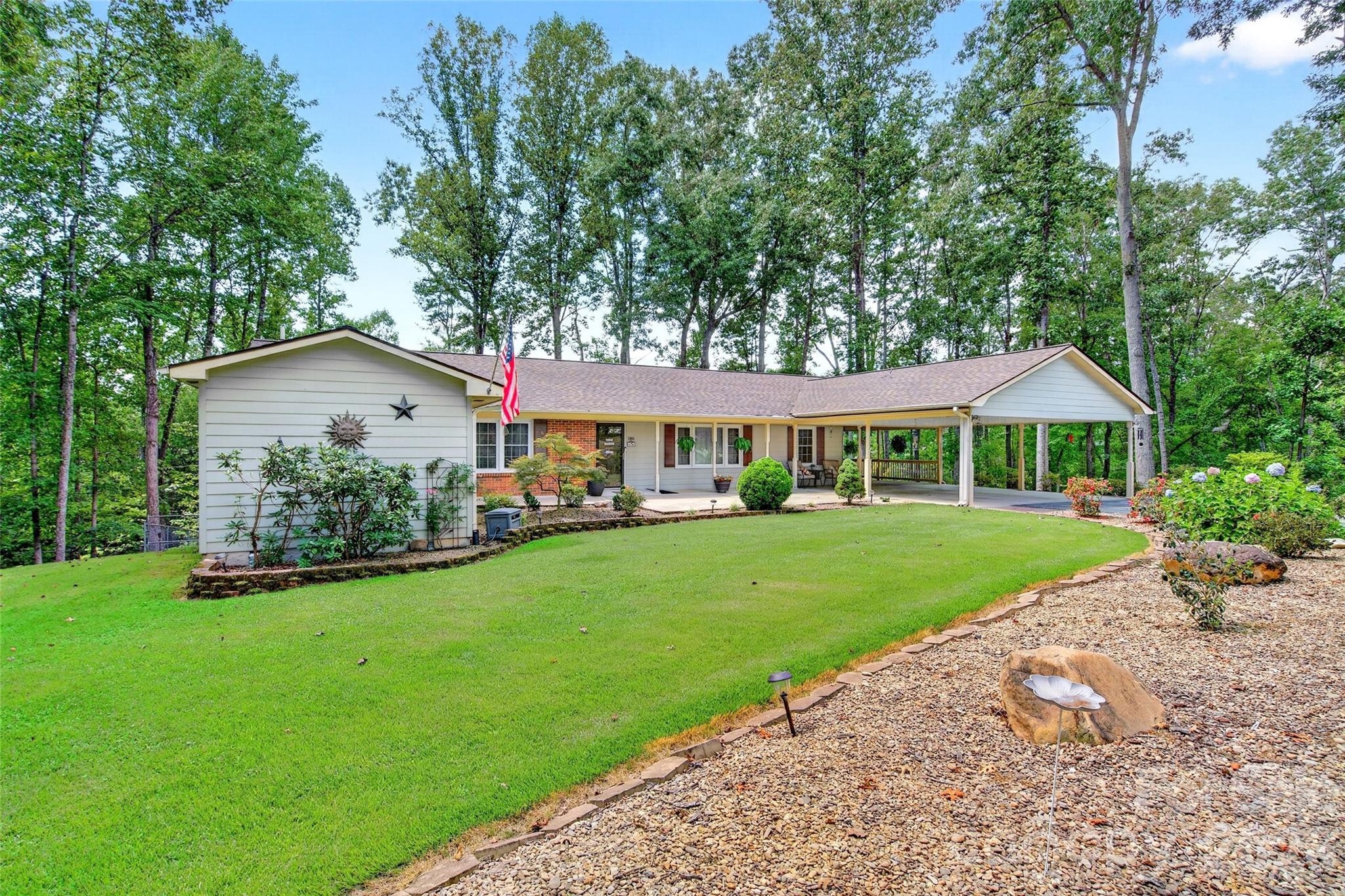146 Cobblestone Drive — Marion