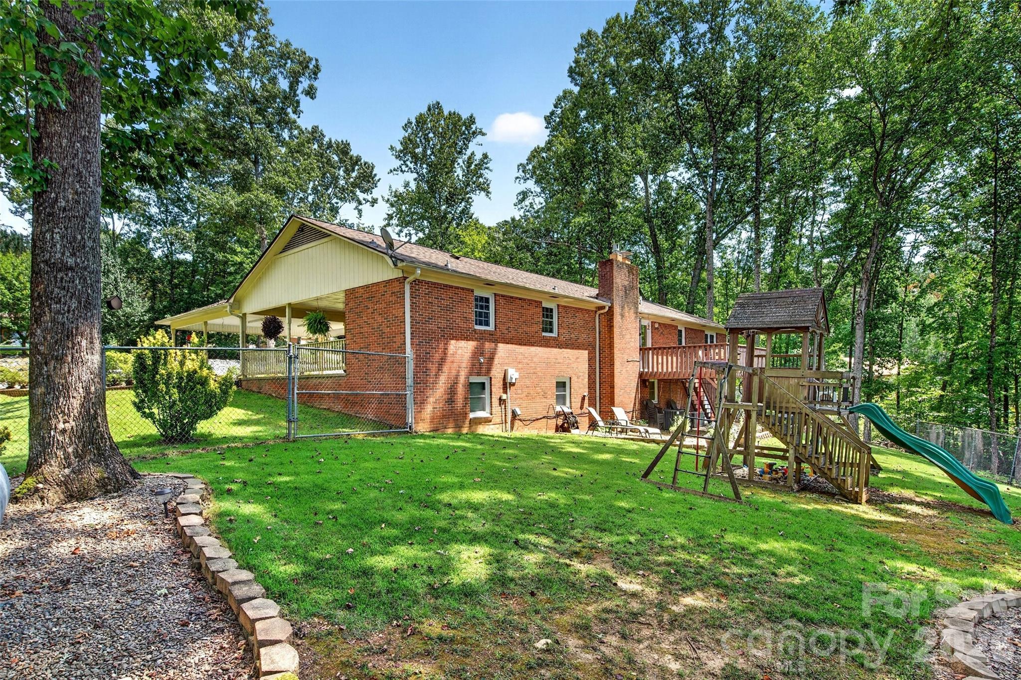 146 Cobblestone Drive — Marion