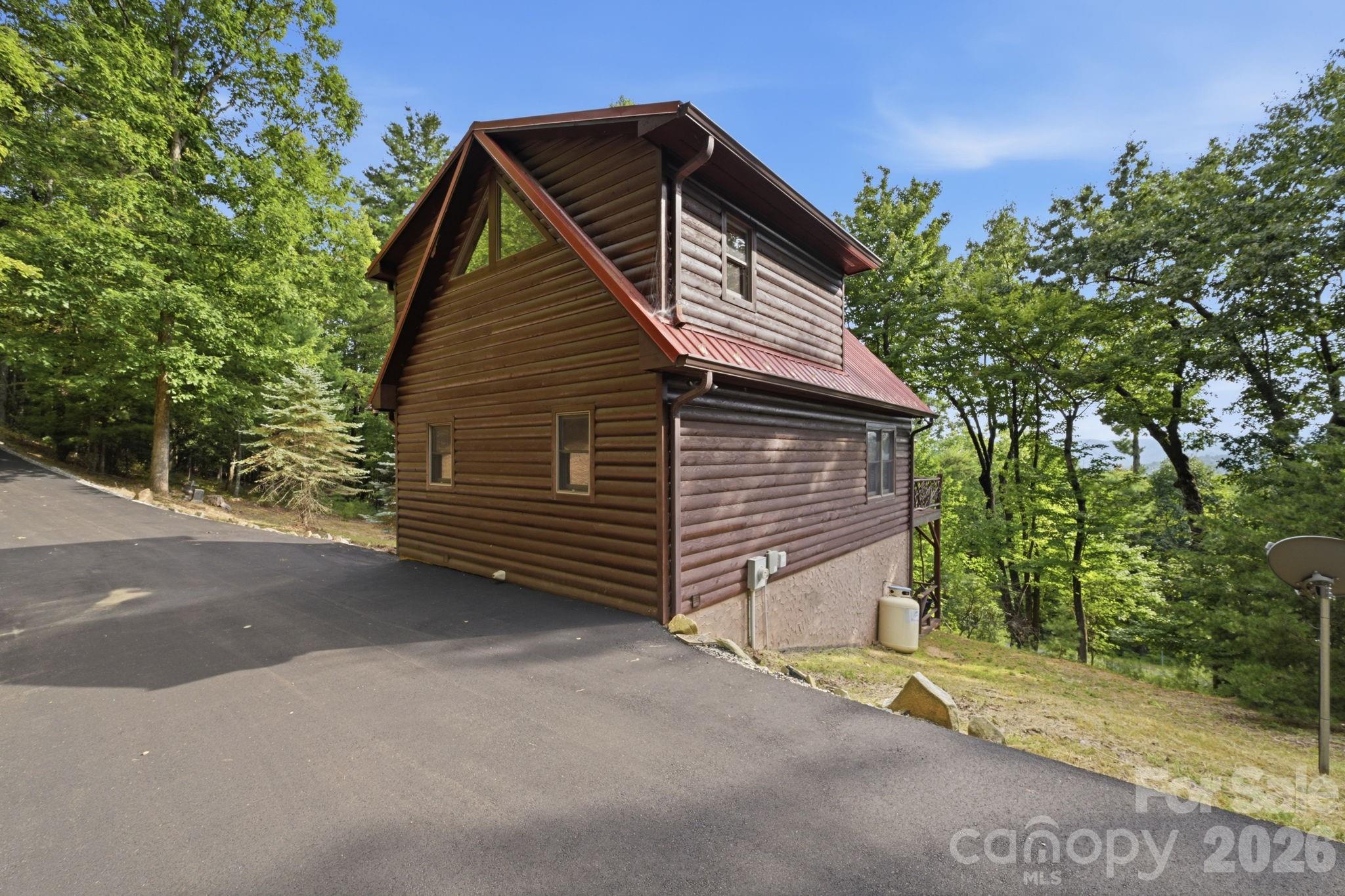 142 Fawn Lane — Purlear