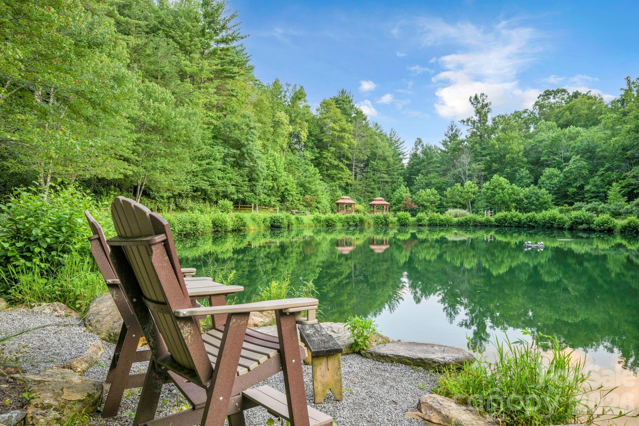 142 Fawn Lane — Purlear