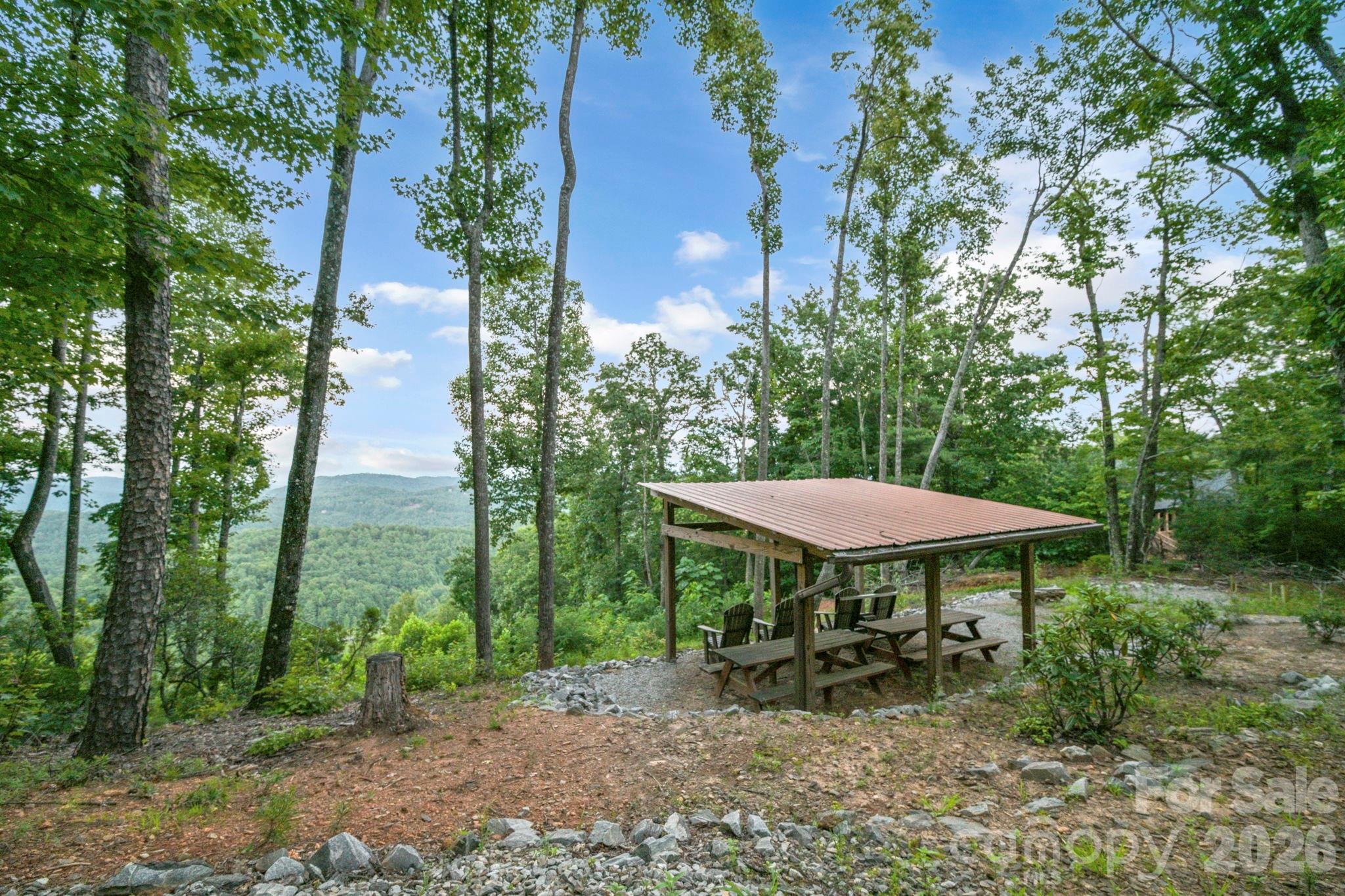 142 Fawn Lane — Purlear