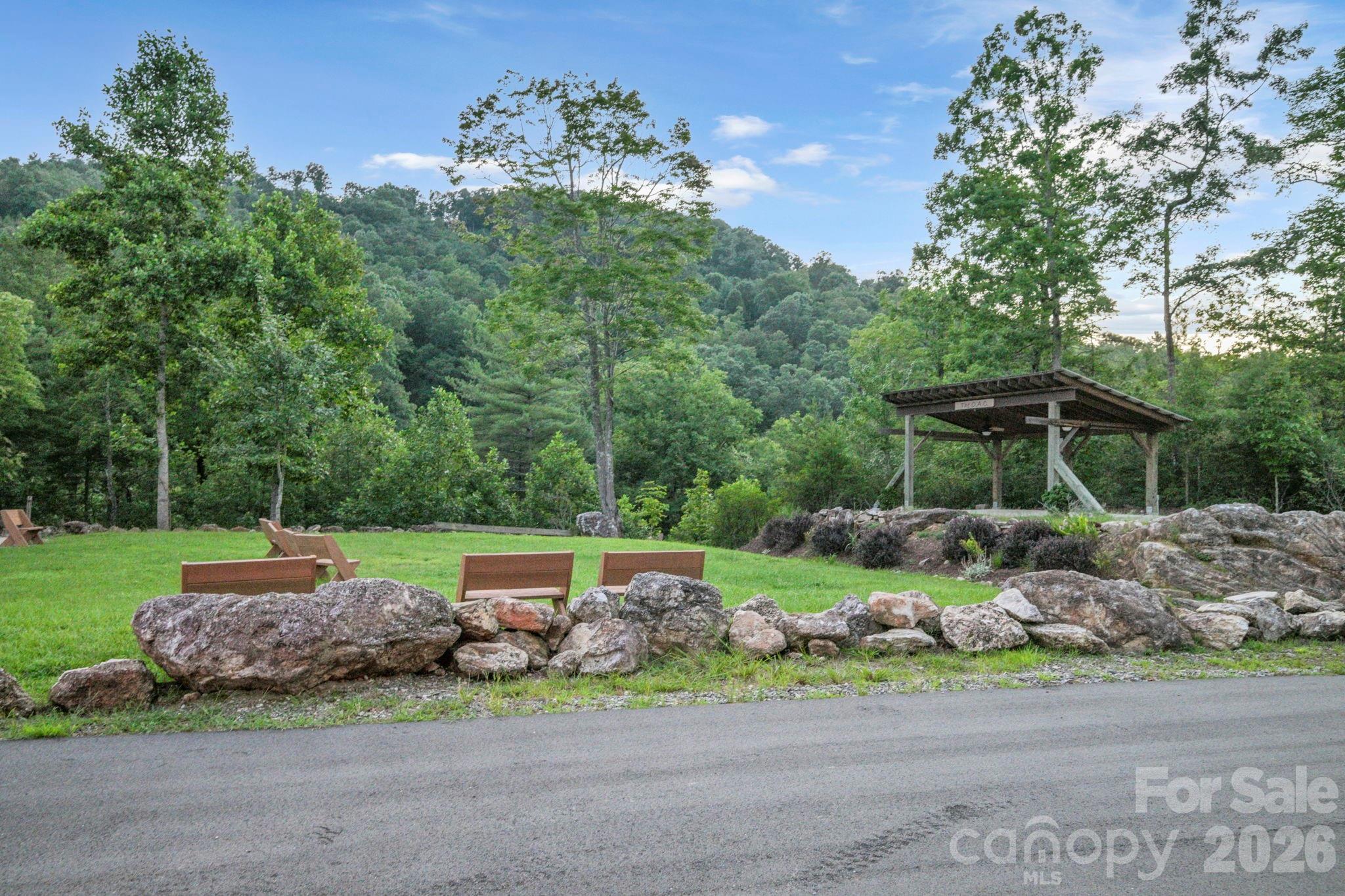 142 Fawn Lane — Purlear
