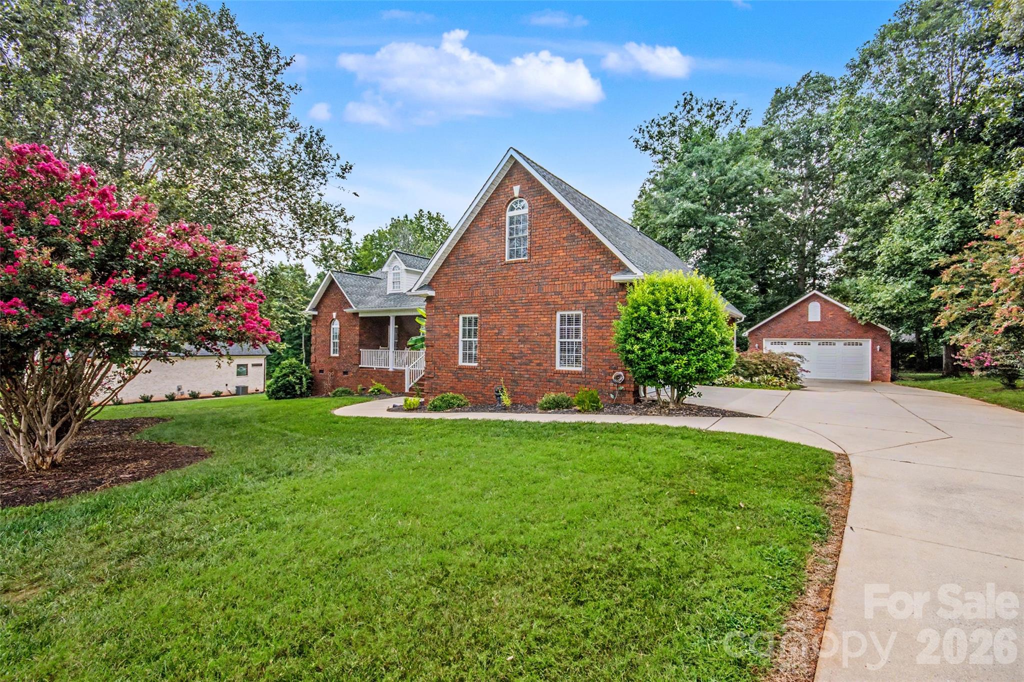 204 Seven Springs Loop — Statesville