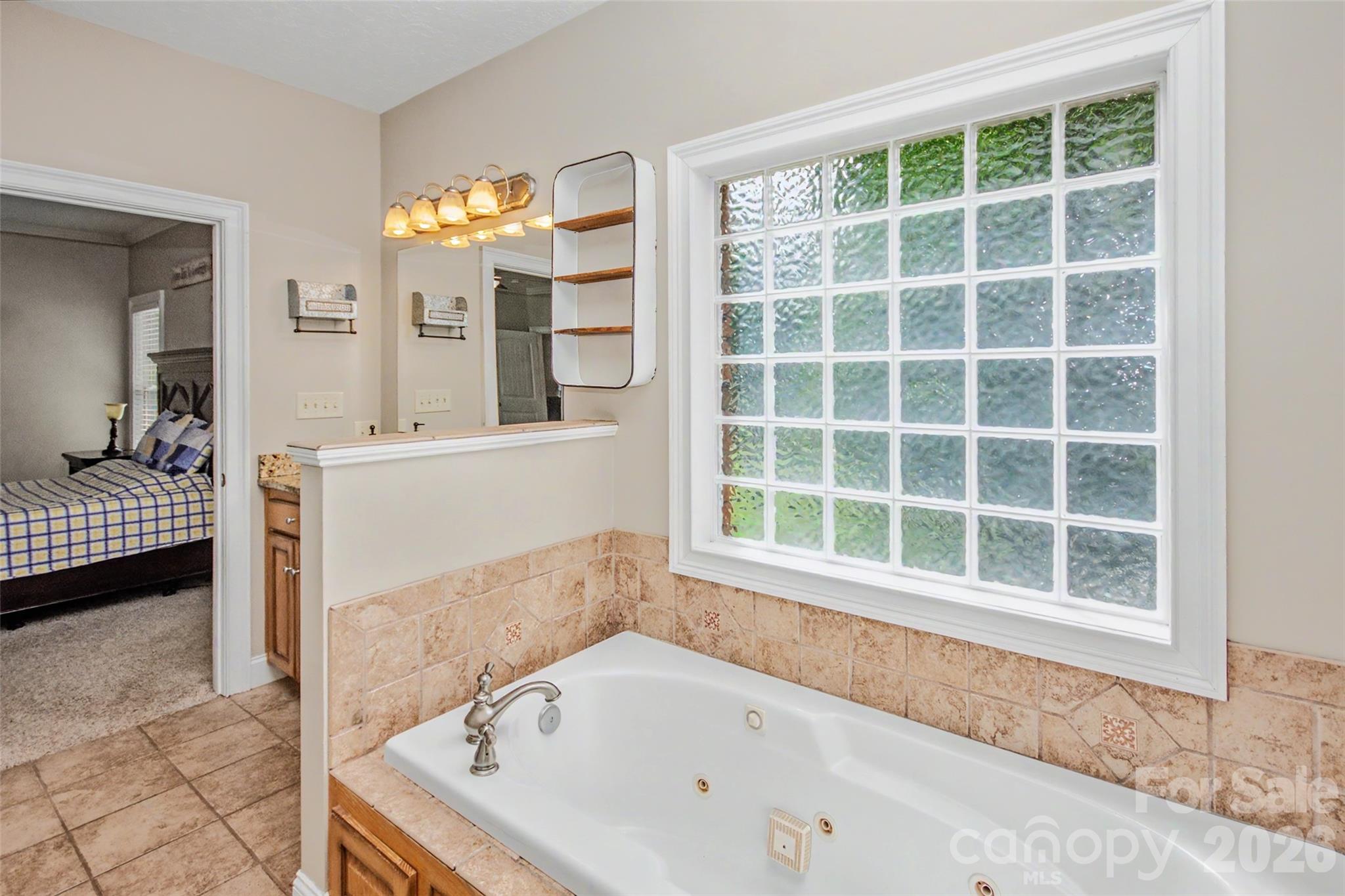 204 Seven Springs Loop — Statesville
