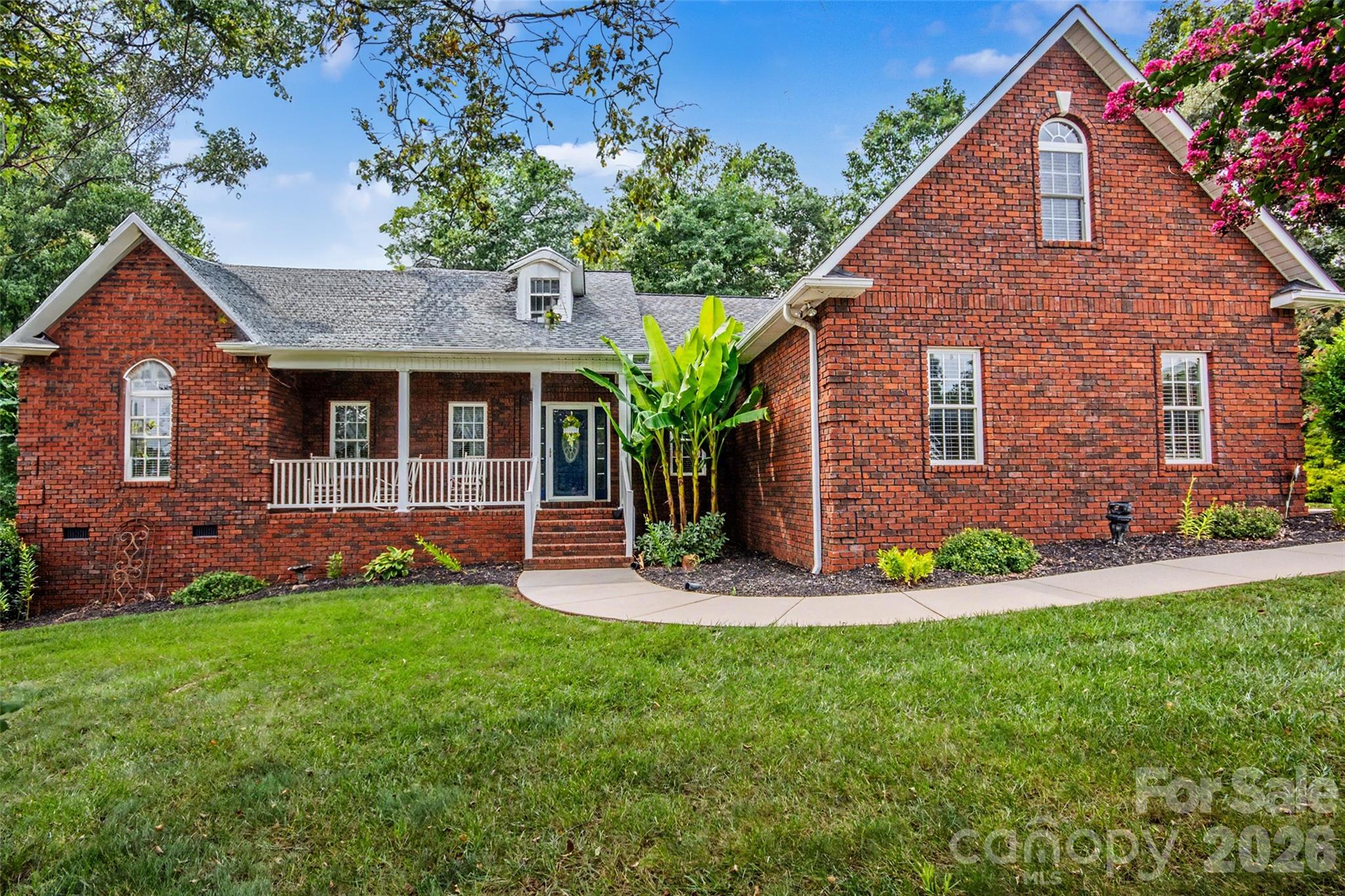 204 Seven Springs Loop — Statesville