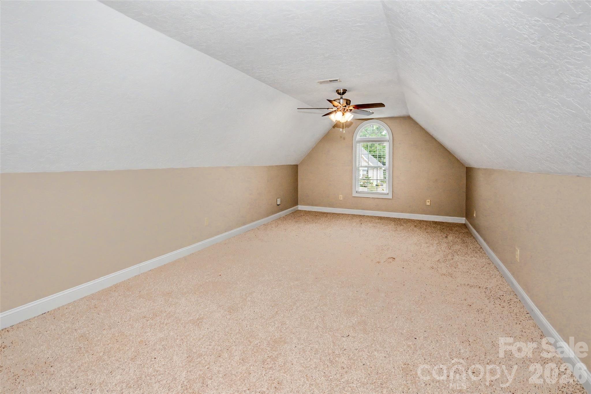 204 Seven Springs Loop — Statesville