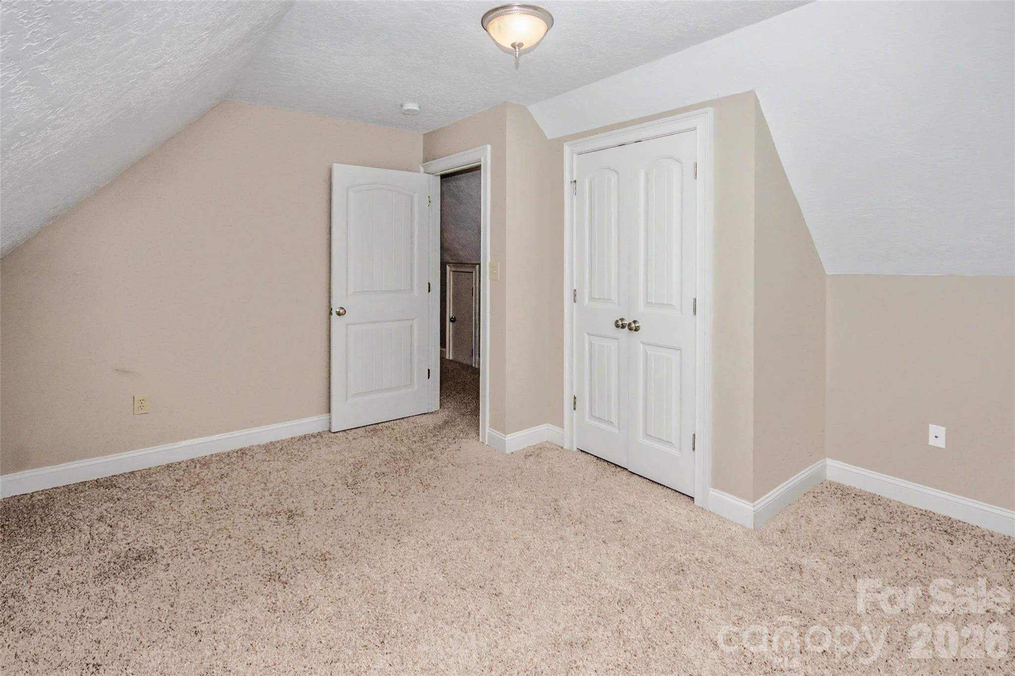 204 Seven Springs Loop — Statesville