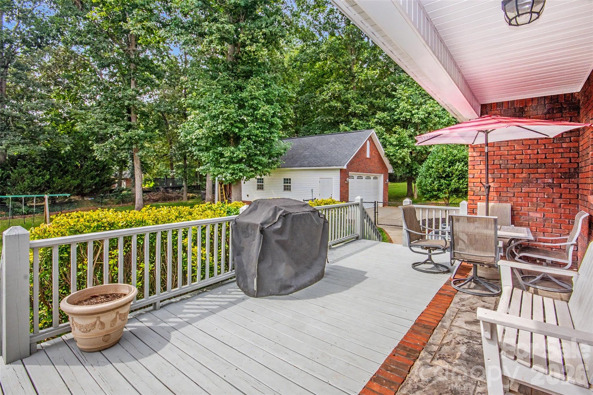 204 Seven Springs Loop — Statesville