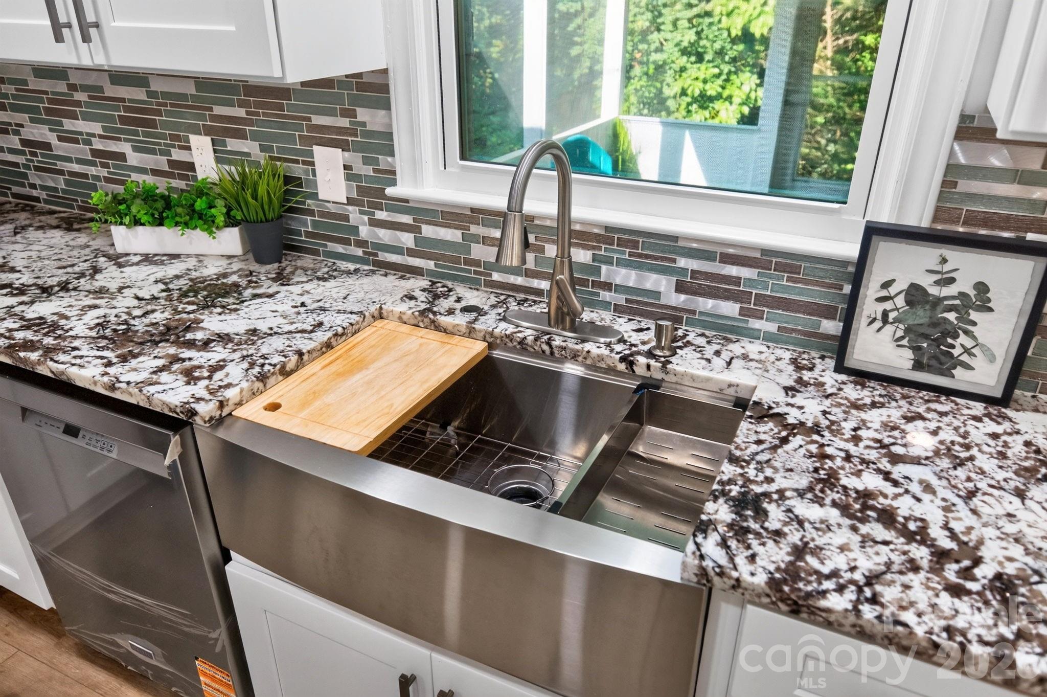 65 Beechwood Road — Asheville