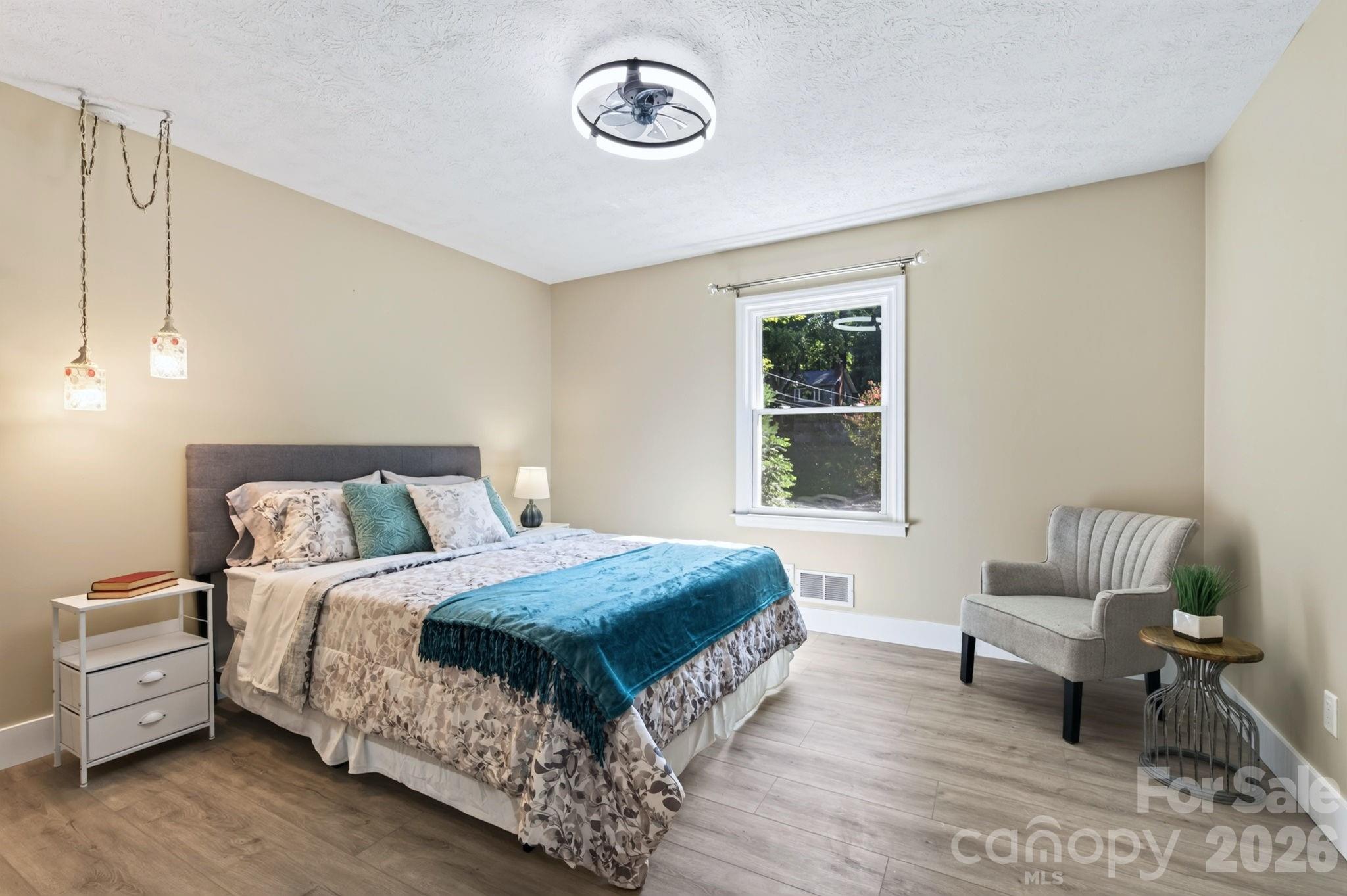 65 Beechwood Road — Asheville