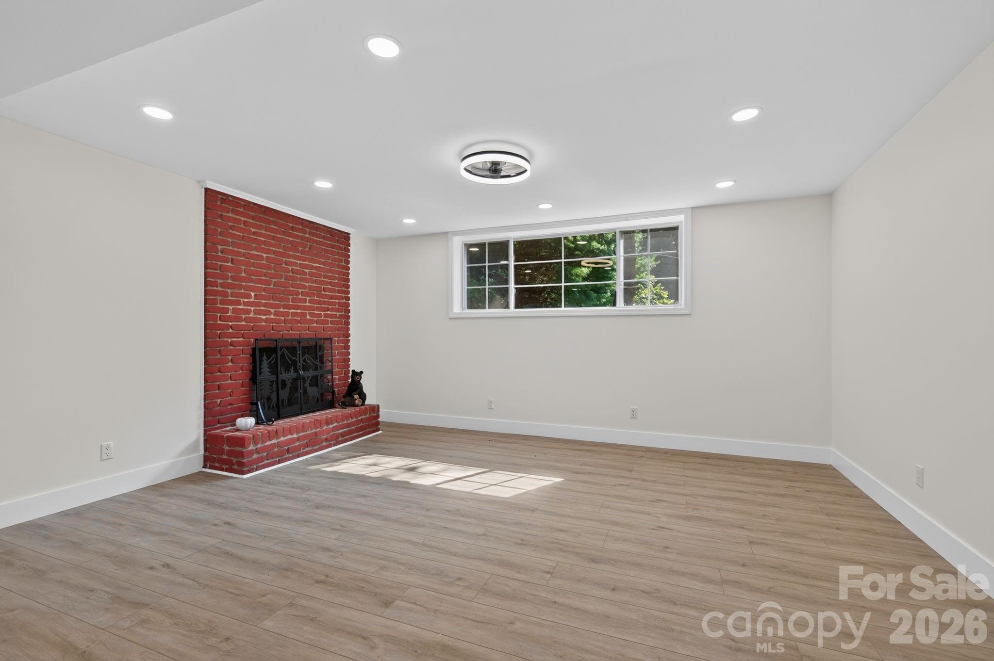 65 Beechwood Road — Asheville