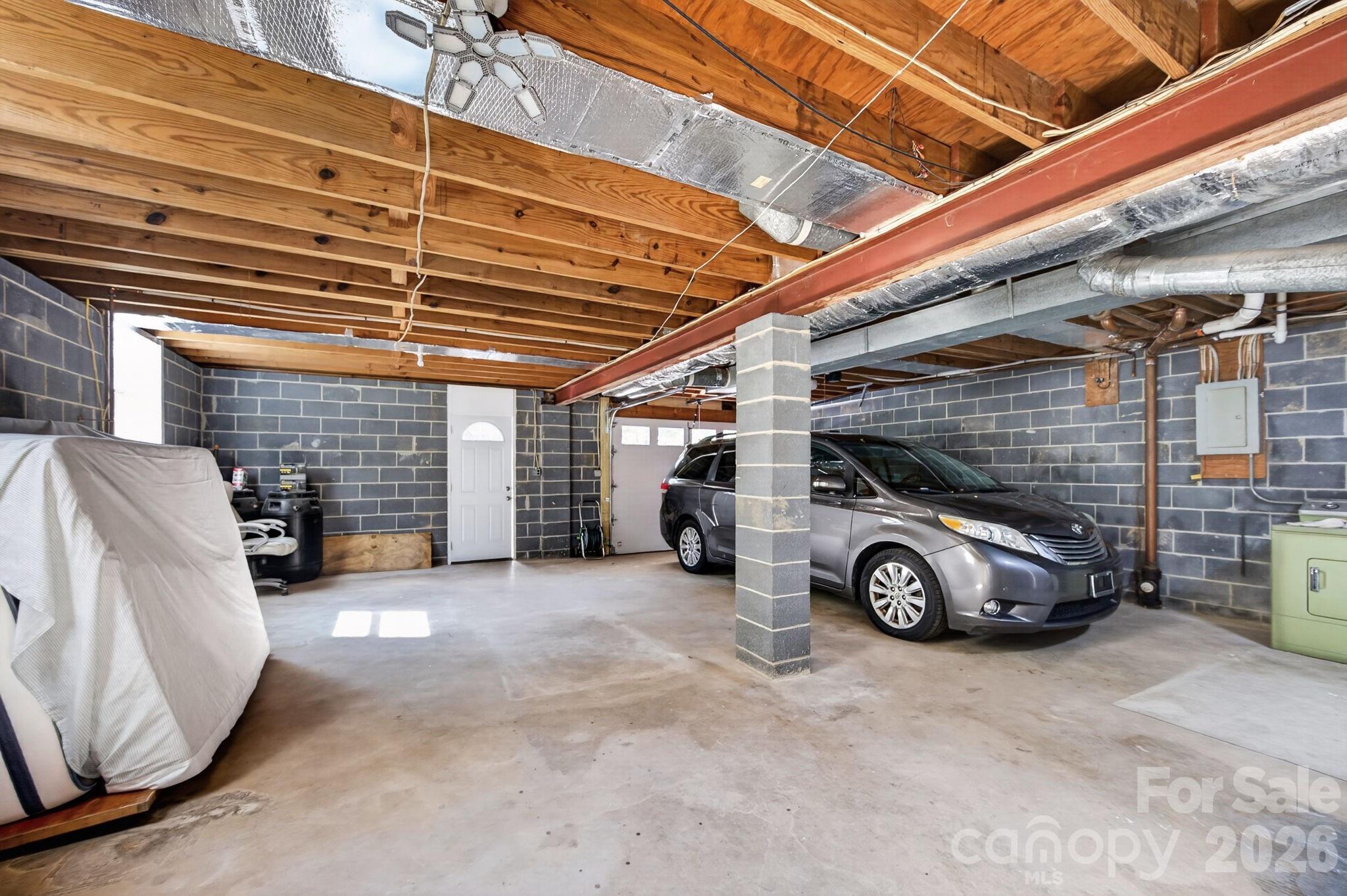 65 Beechwood Road — Asheville