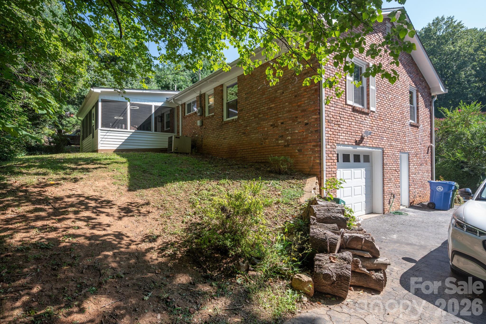 65 Beechwood Road — Asheville