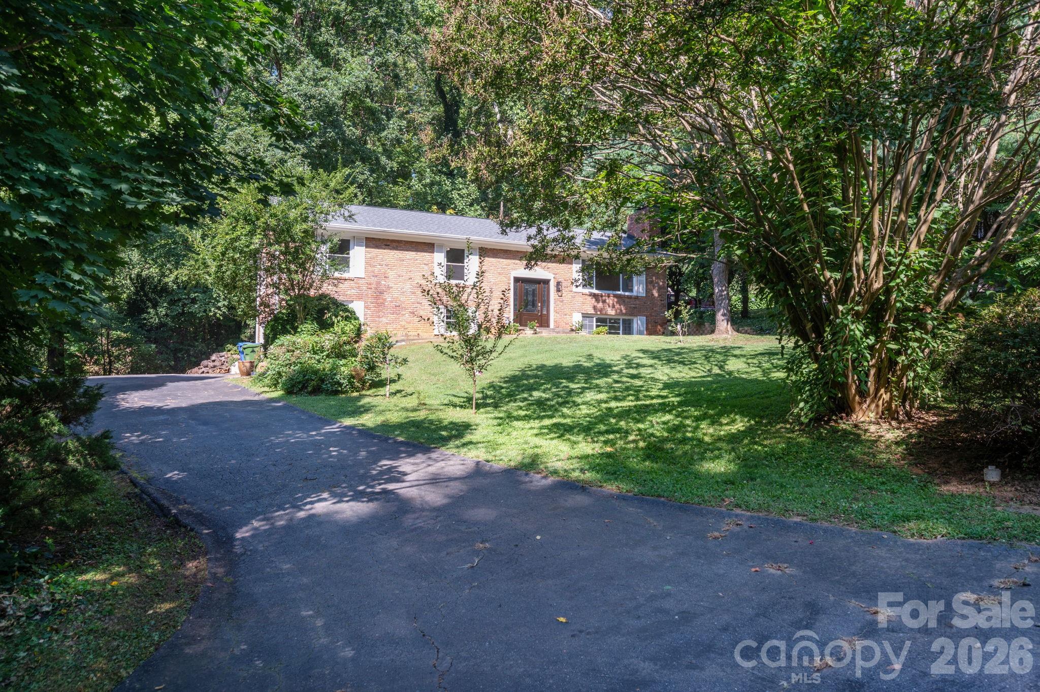 65 Beechwood Road — Asheville
