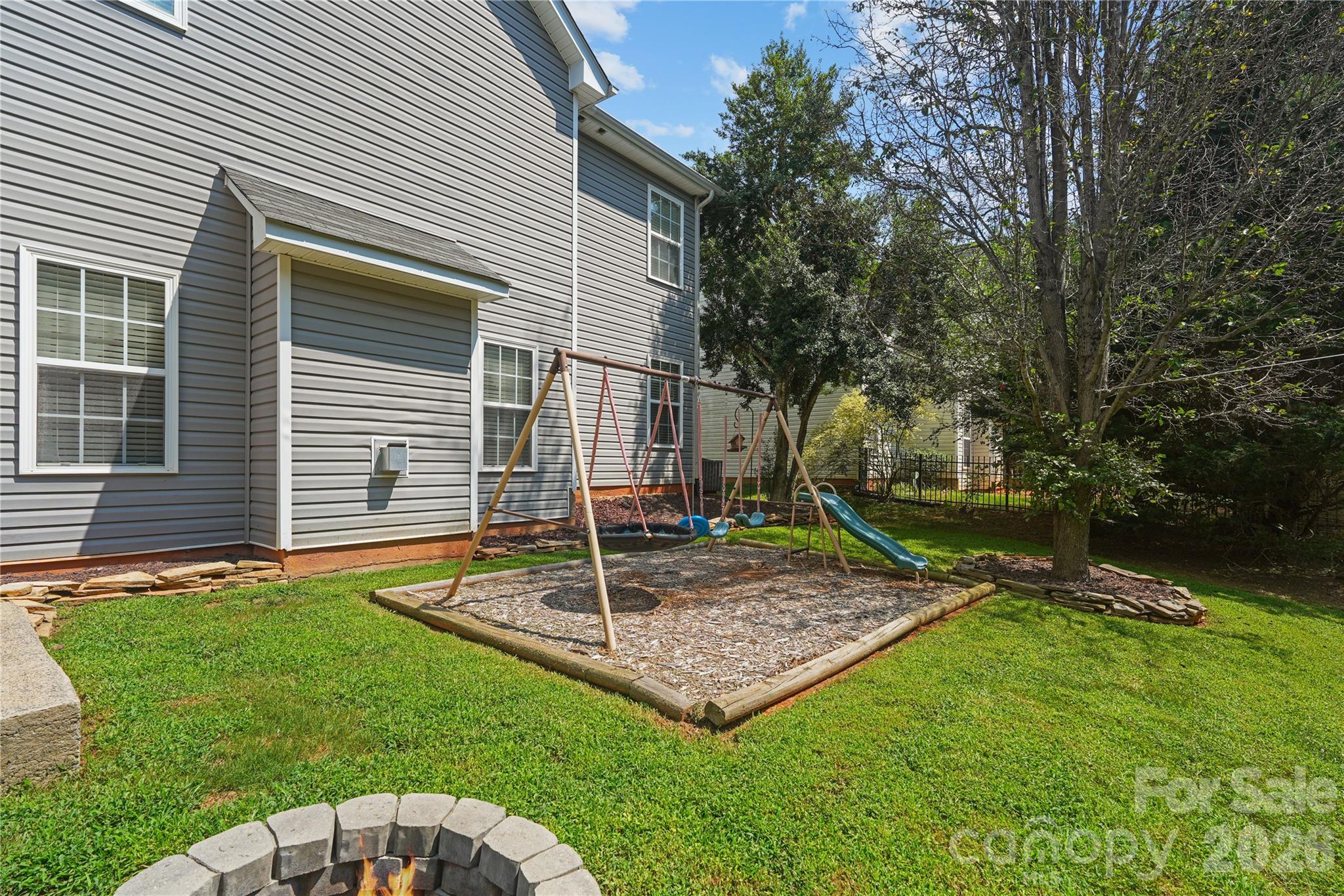 190 Almora Loop — Mooresville