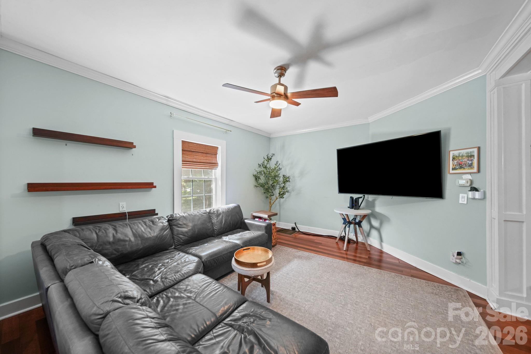 101 W Raleigh Street — Stanfield