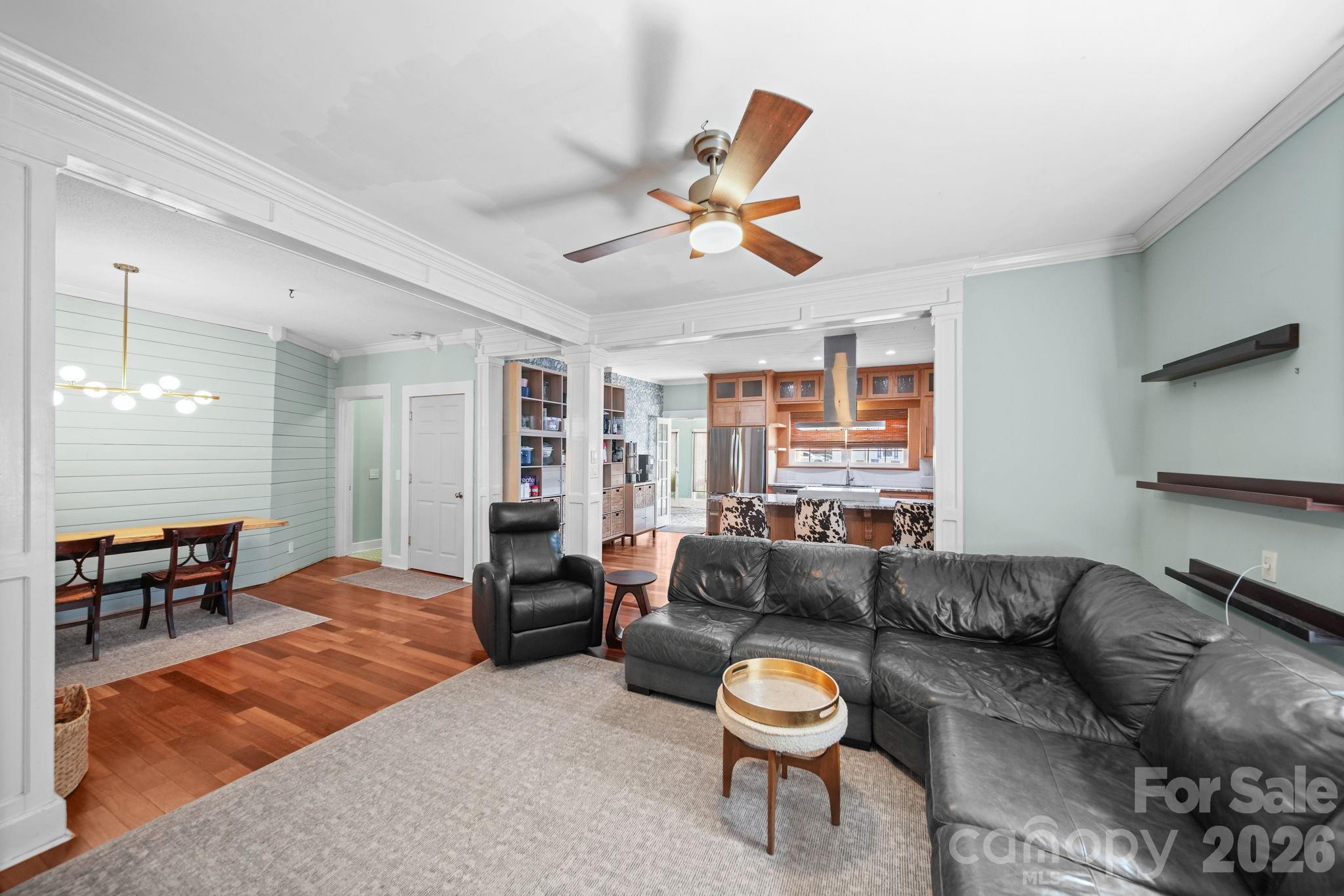 101 W Raleigh Street — Stanfield