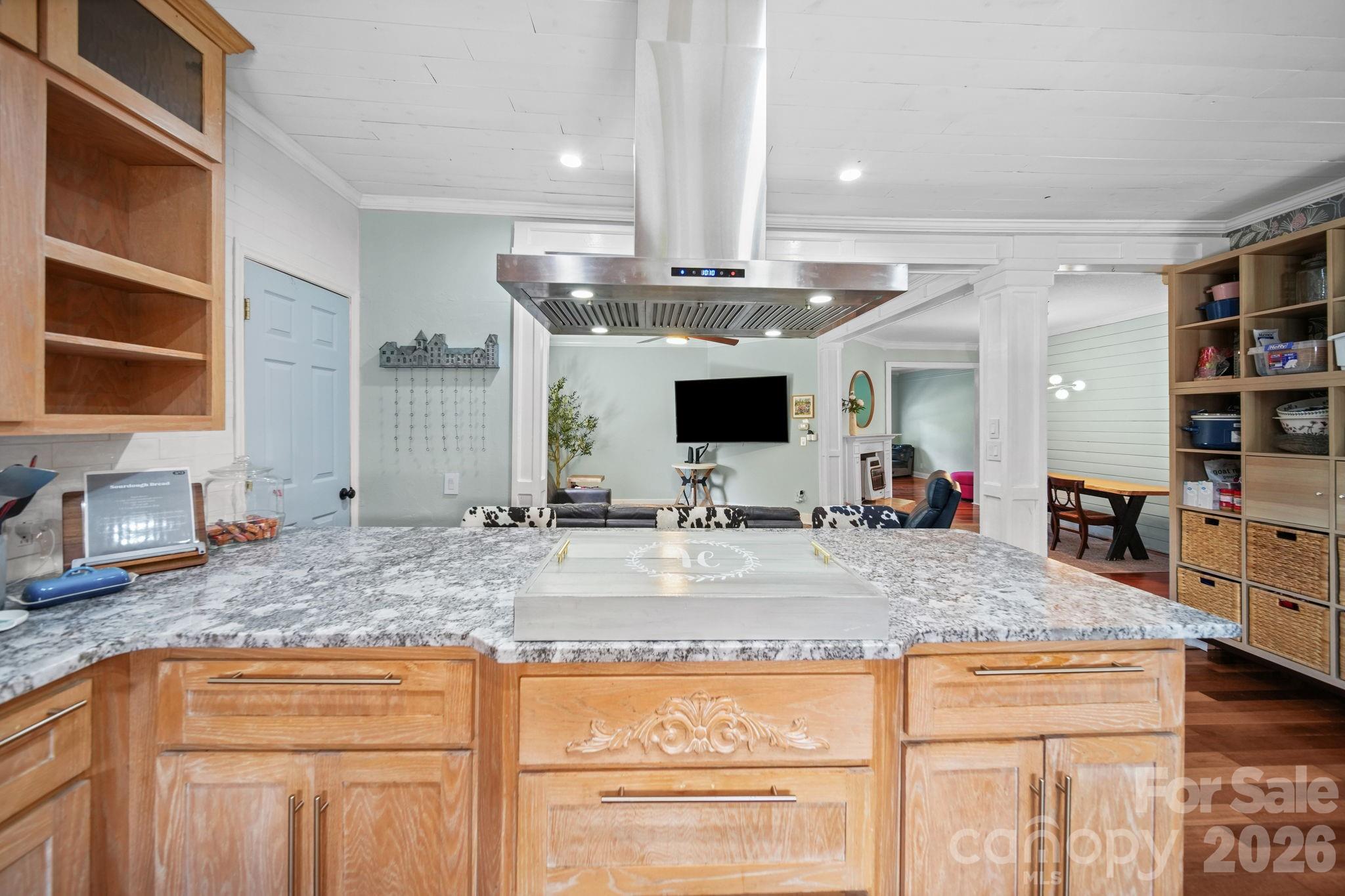 101 W Raleigh Street — Stanfield