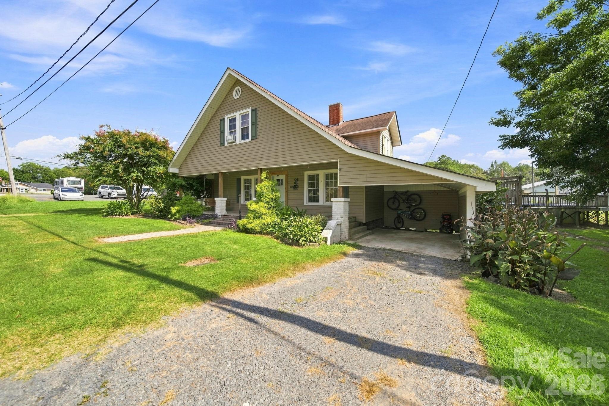 101 W Raleigh Street — Stanfield