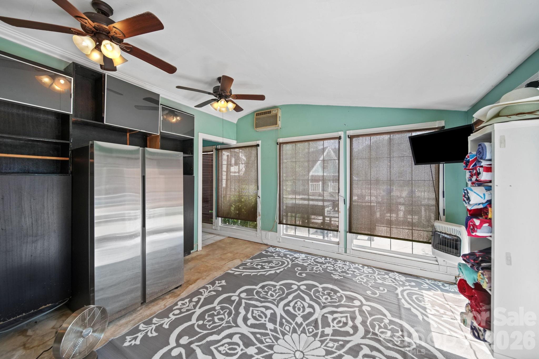101 W Raleigh Street — Stanfield