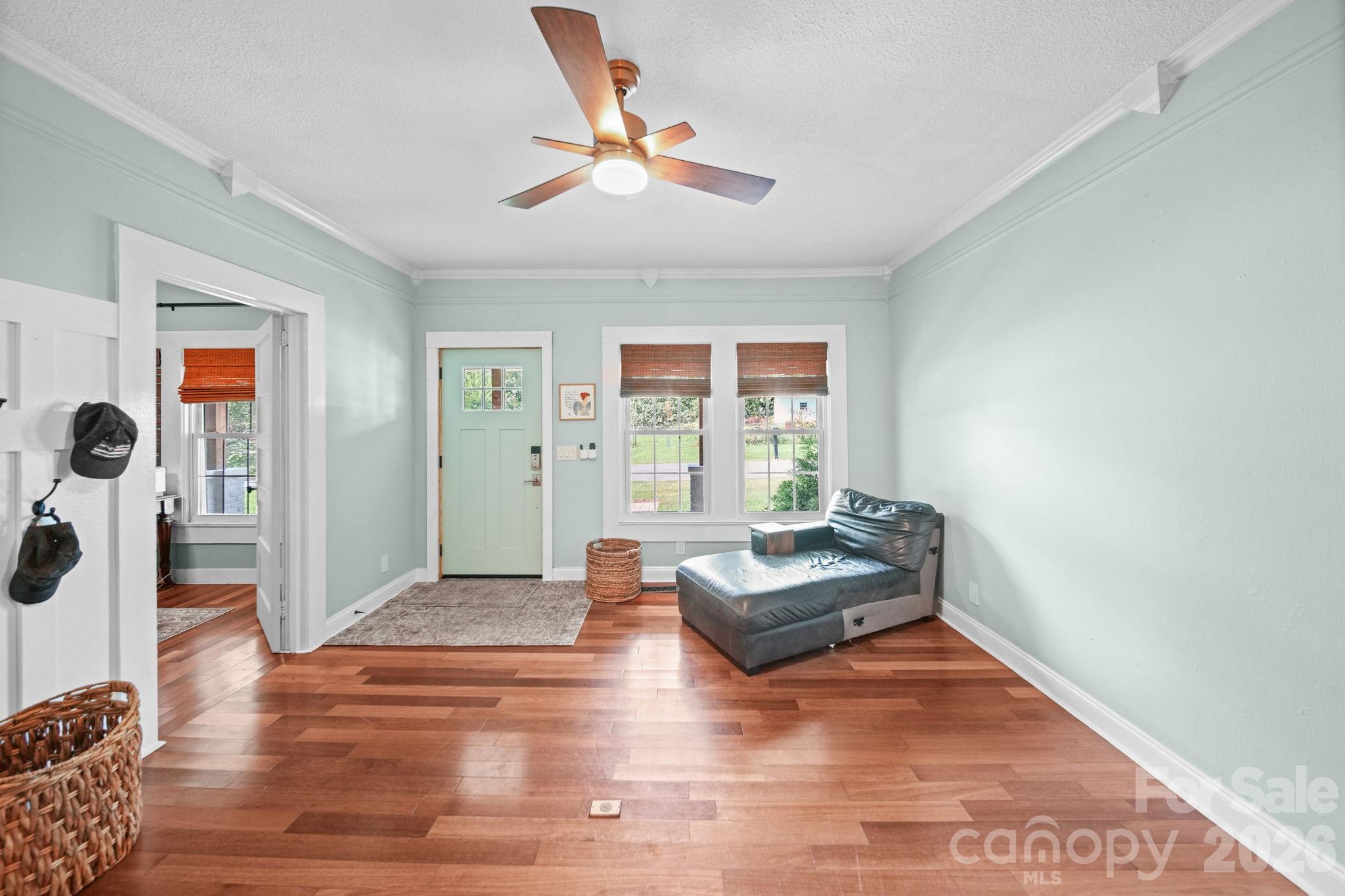 101 W Raleigh Street — Stanfield