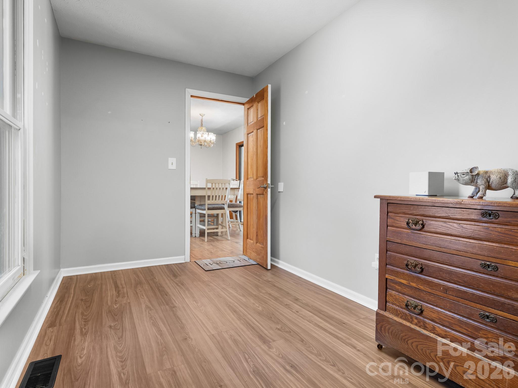 40 Country Bear Lane — Flat Rock