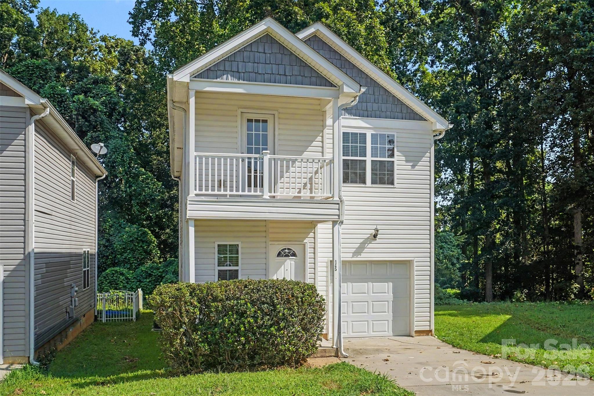 145 High Bluff Circle — Mooresville