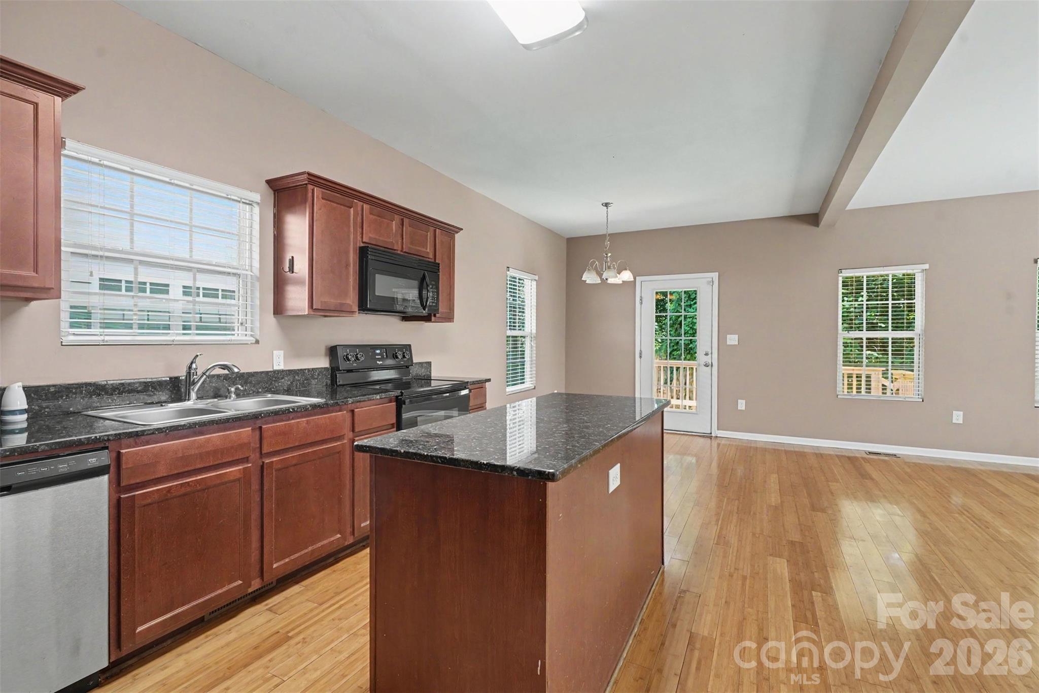 145 High Bluff Circle — Mooresville