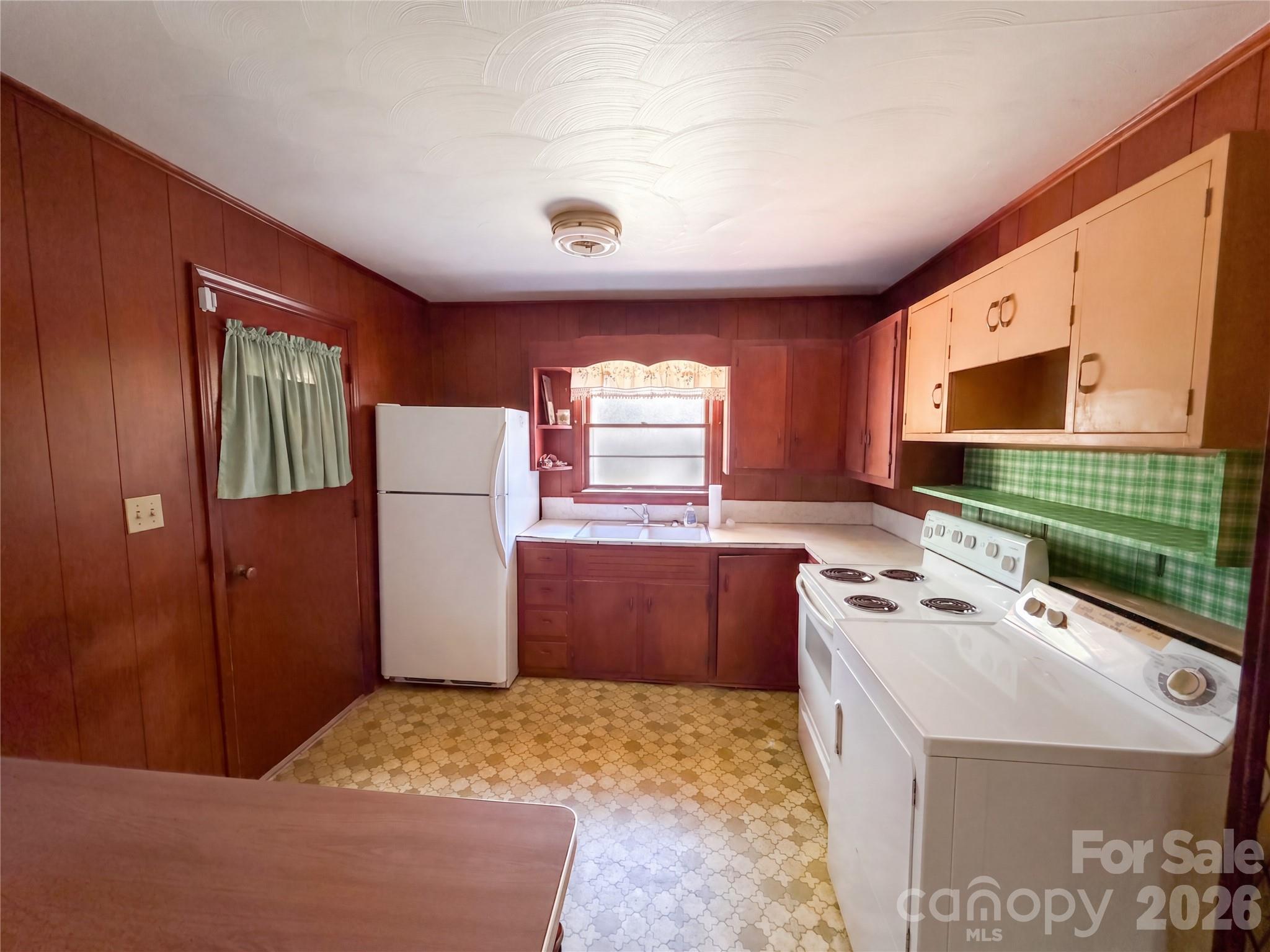 4736 Crowders Crest Drive — Gastonia