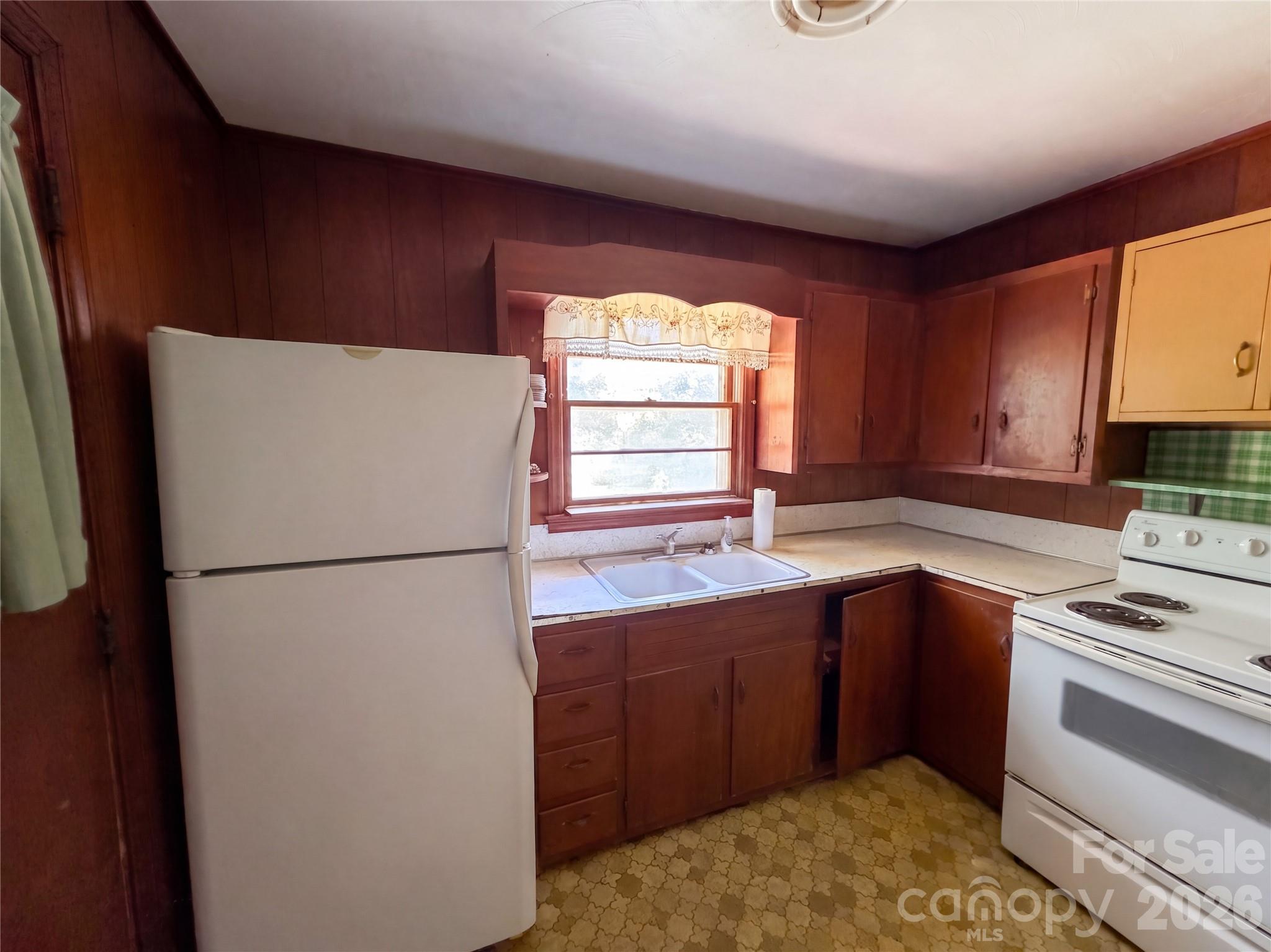 4736 Crowders Crest Drive — Gastonia
