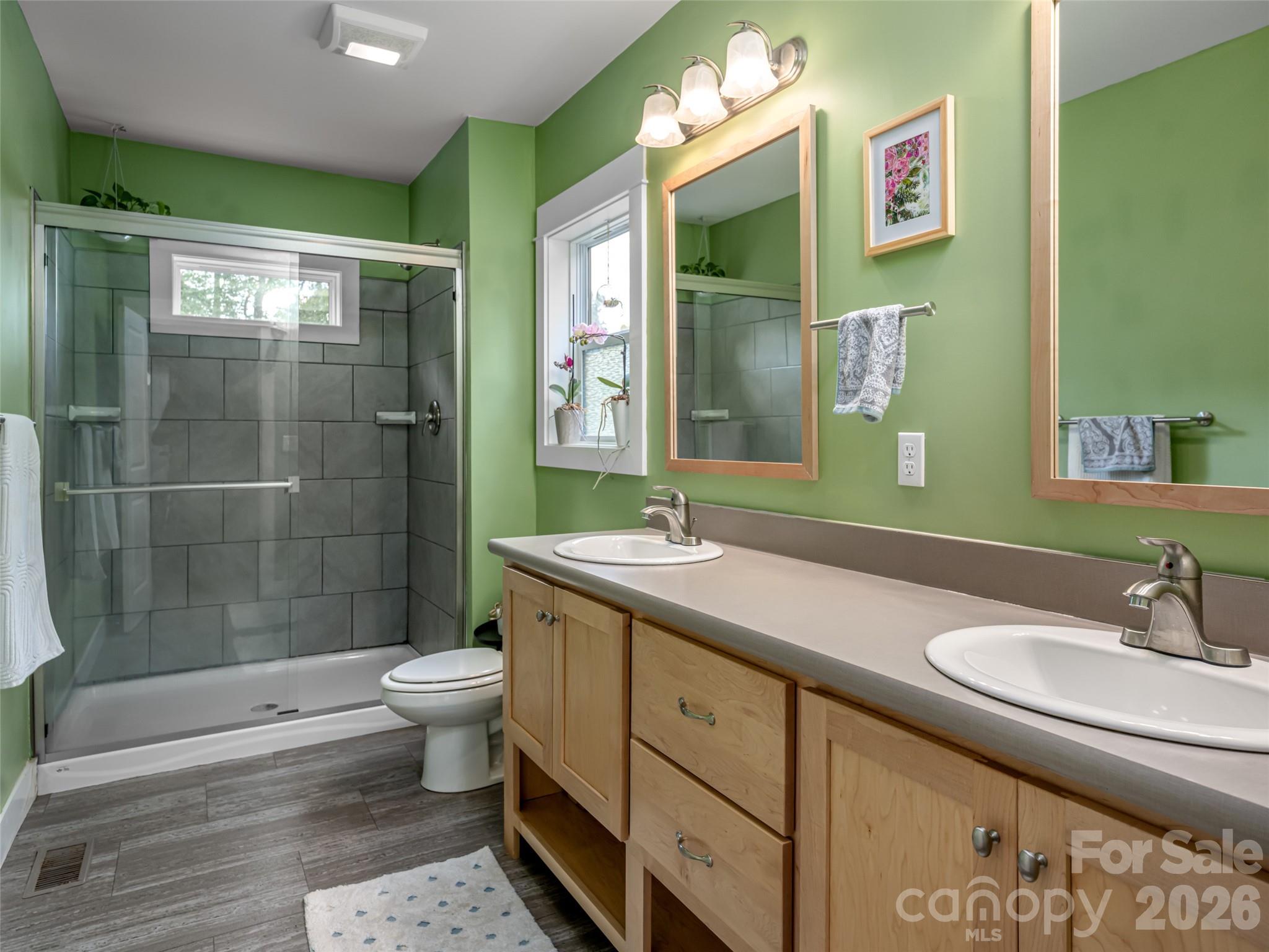 518 Onteora Boulevard — Asheville