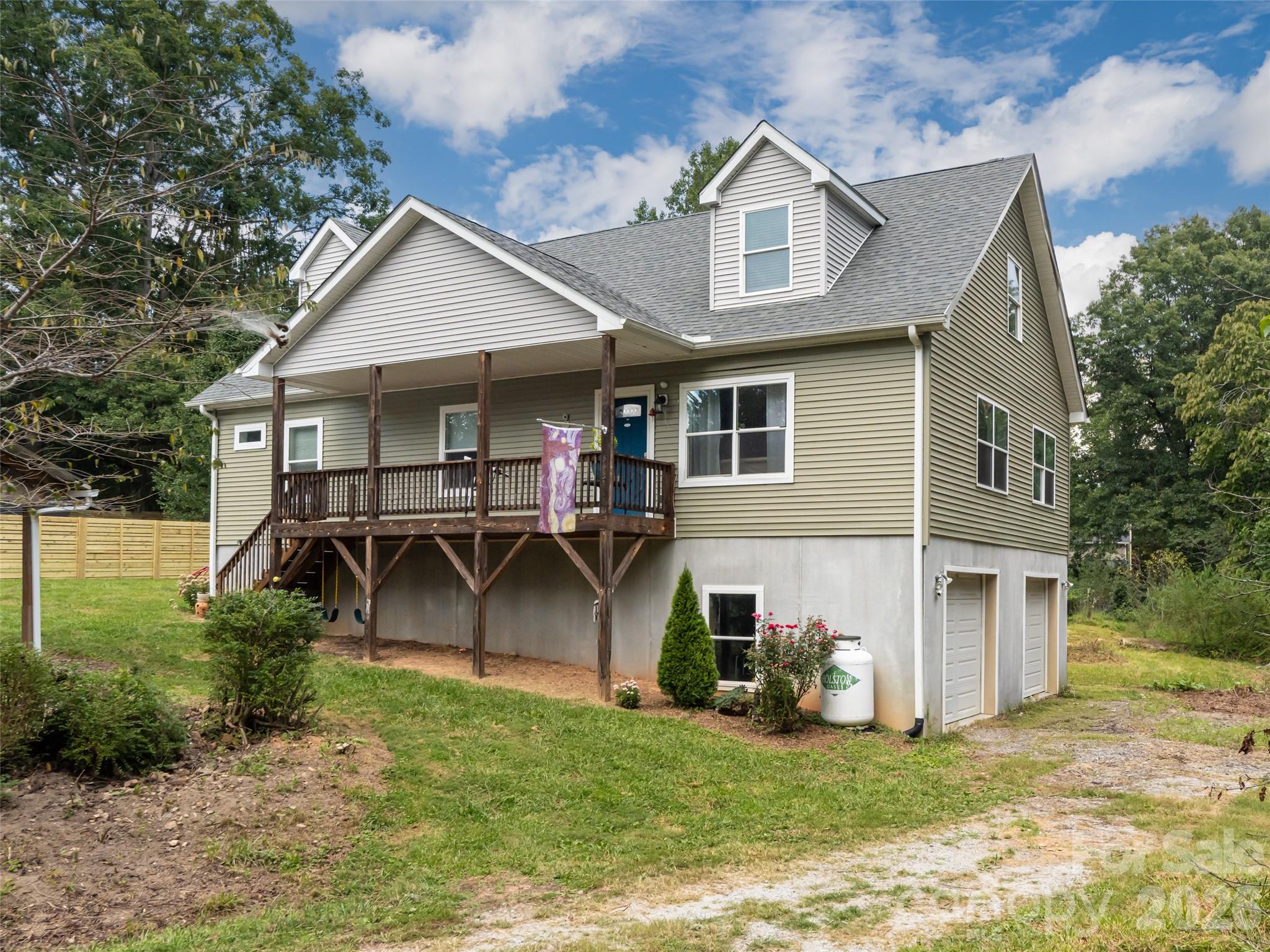 518 Onteora Boulevard — Asheville