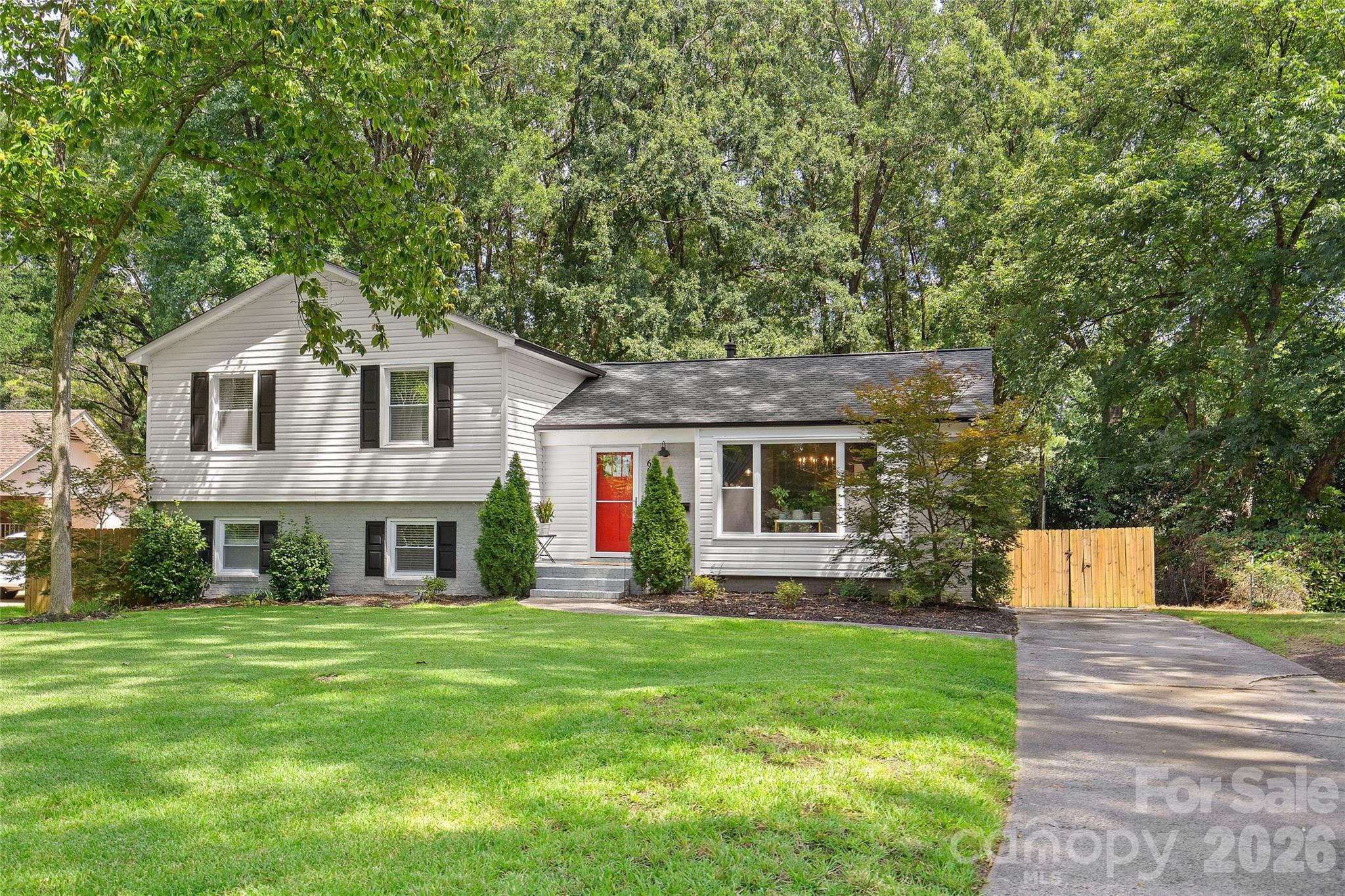 6623 Long Meadow Road — Charlotte