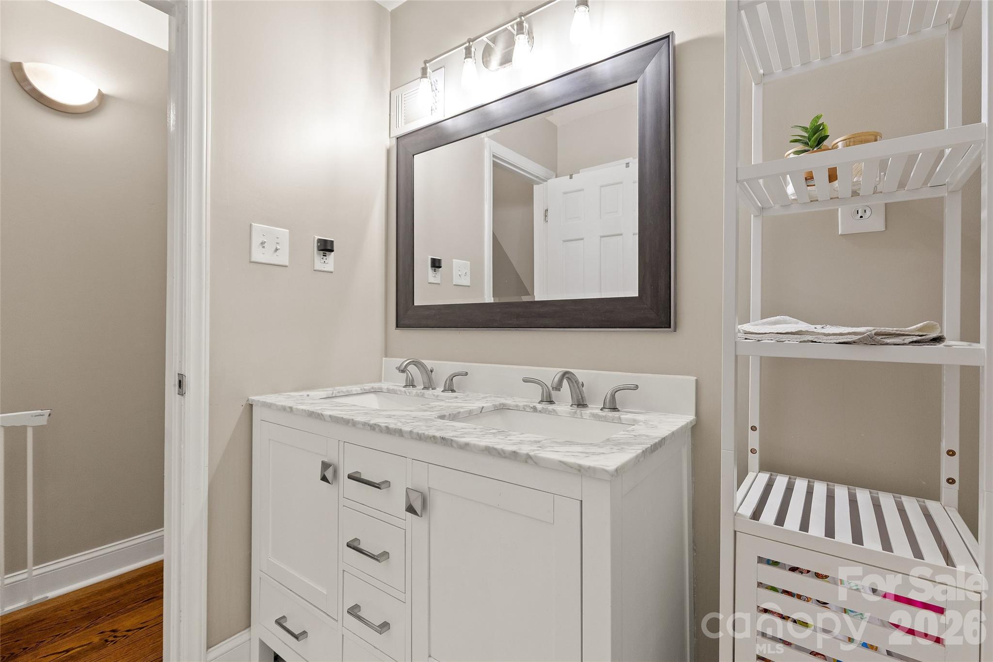 6623 Long Meadow Road — Charlotte