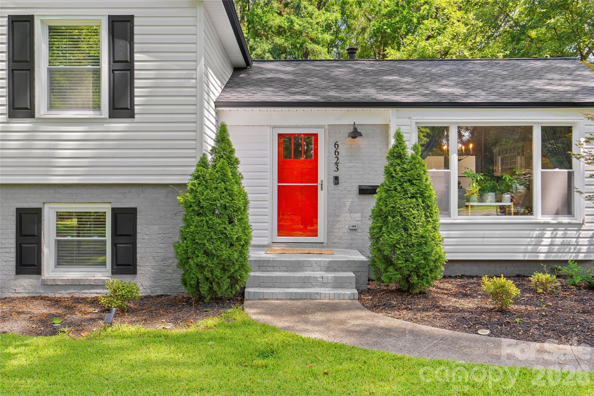 6623 Long Meadow Road — Charlotte